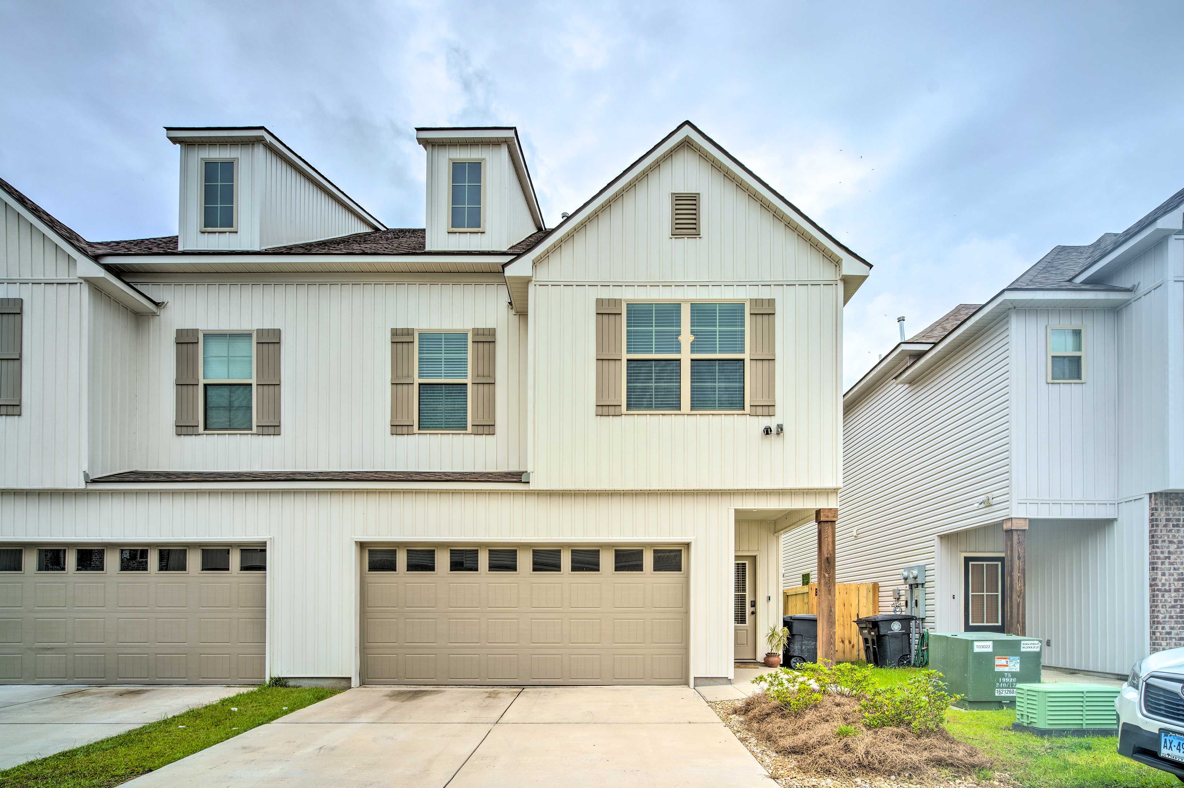 Exterior | Keyless Entry | Driveway (2 Vehicles) | Garage (2 Vehicles)