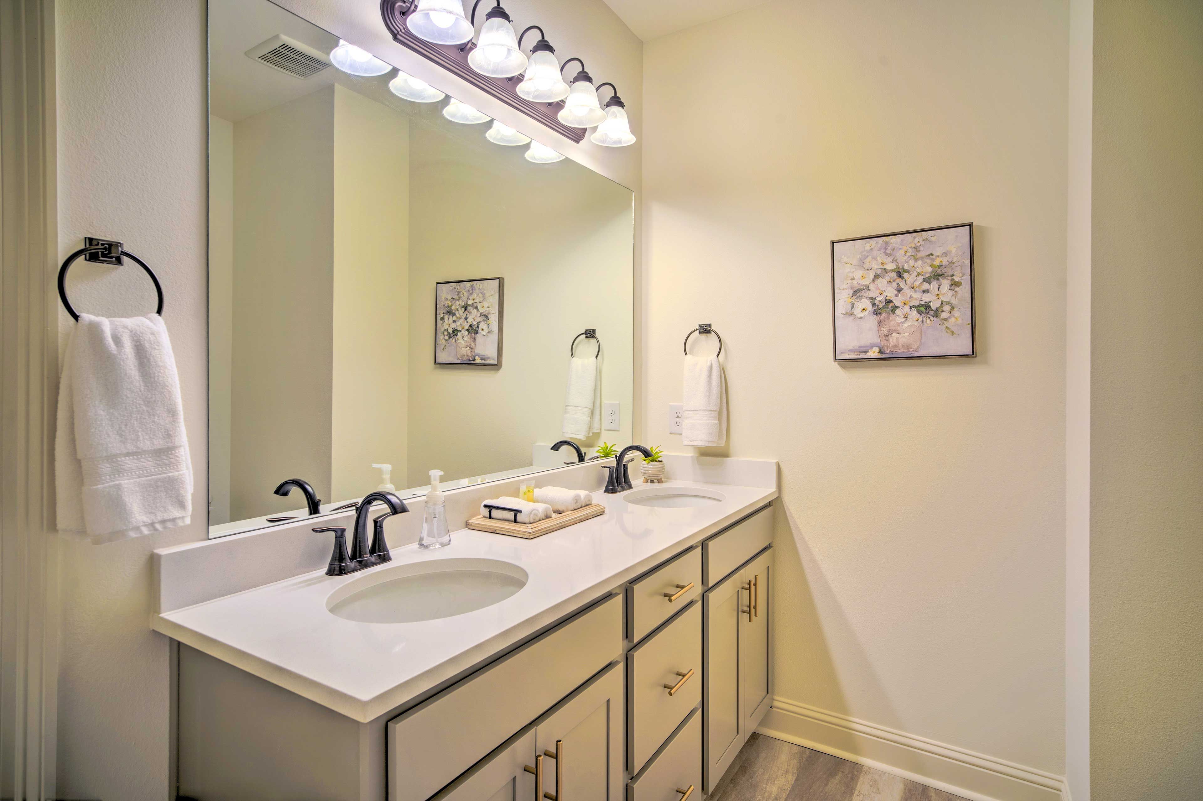 Bathroom | Towels Provided
