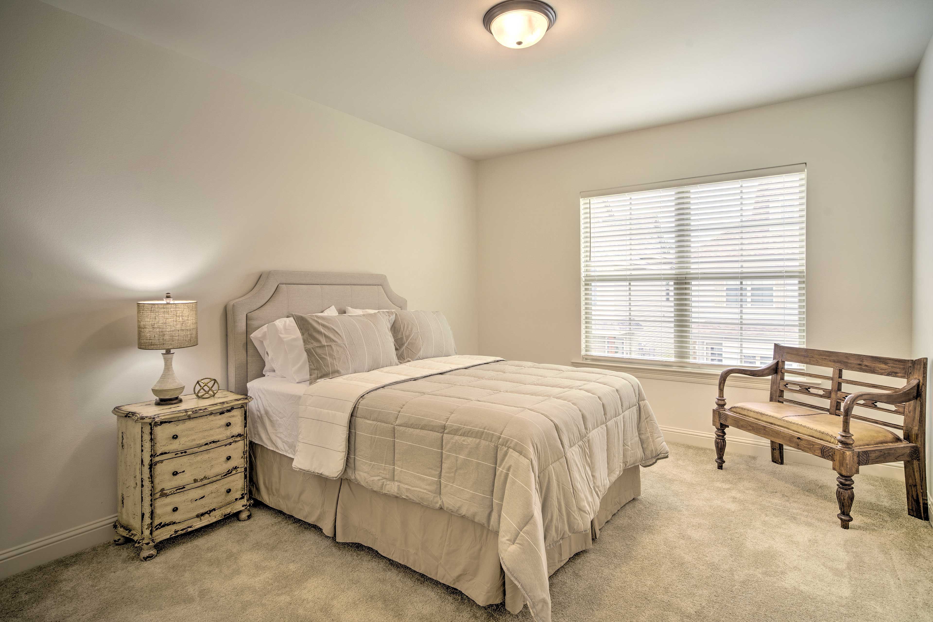 Bedroom 3 | Queen Bed