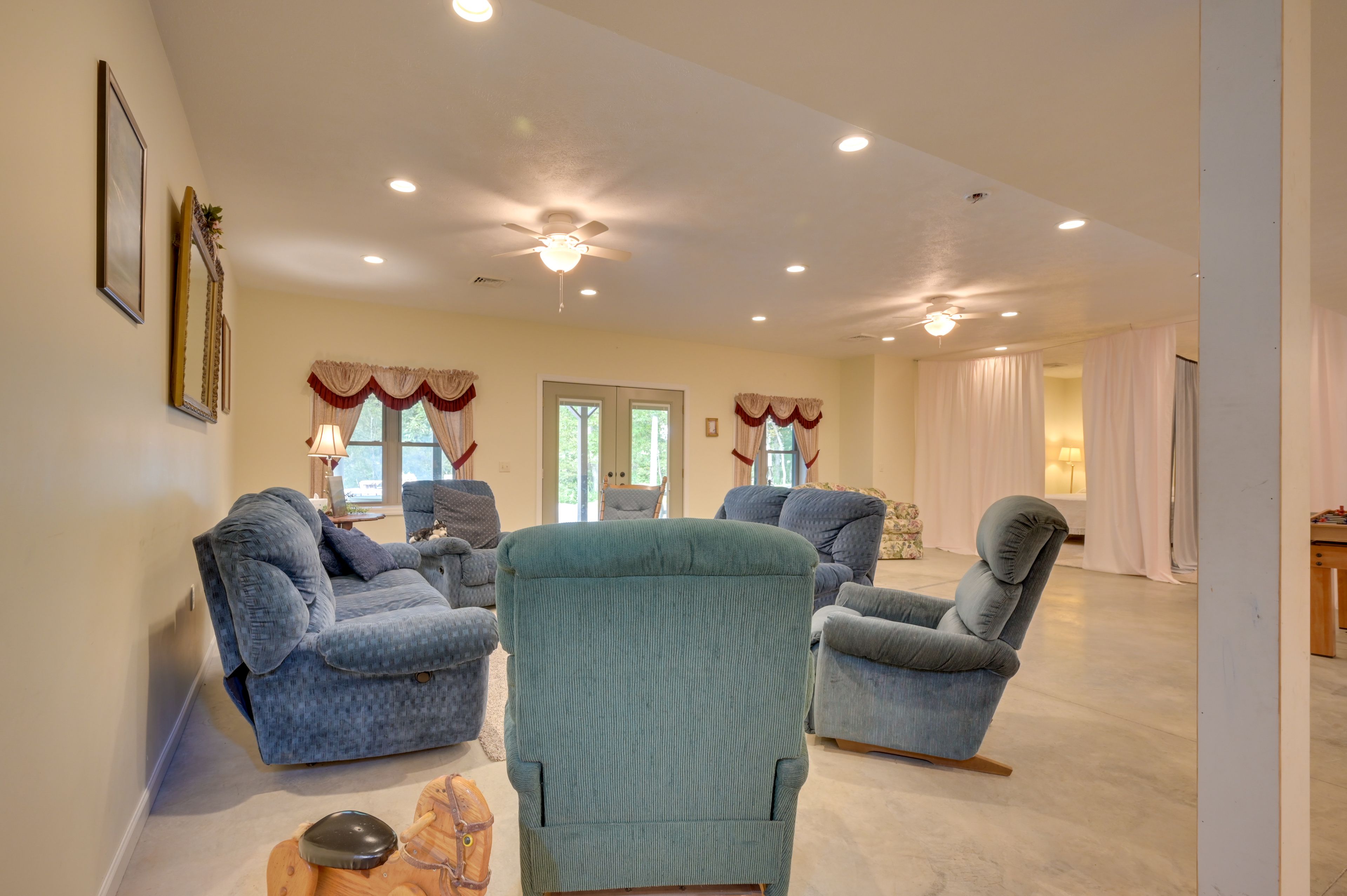 Game Room | Full Bed | Queen Bed | Full Sleeper Sofa | Lower Floor