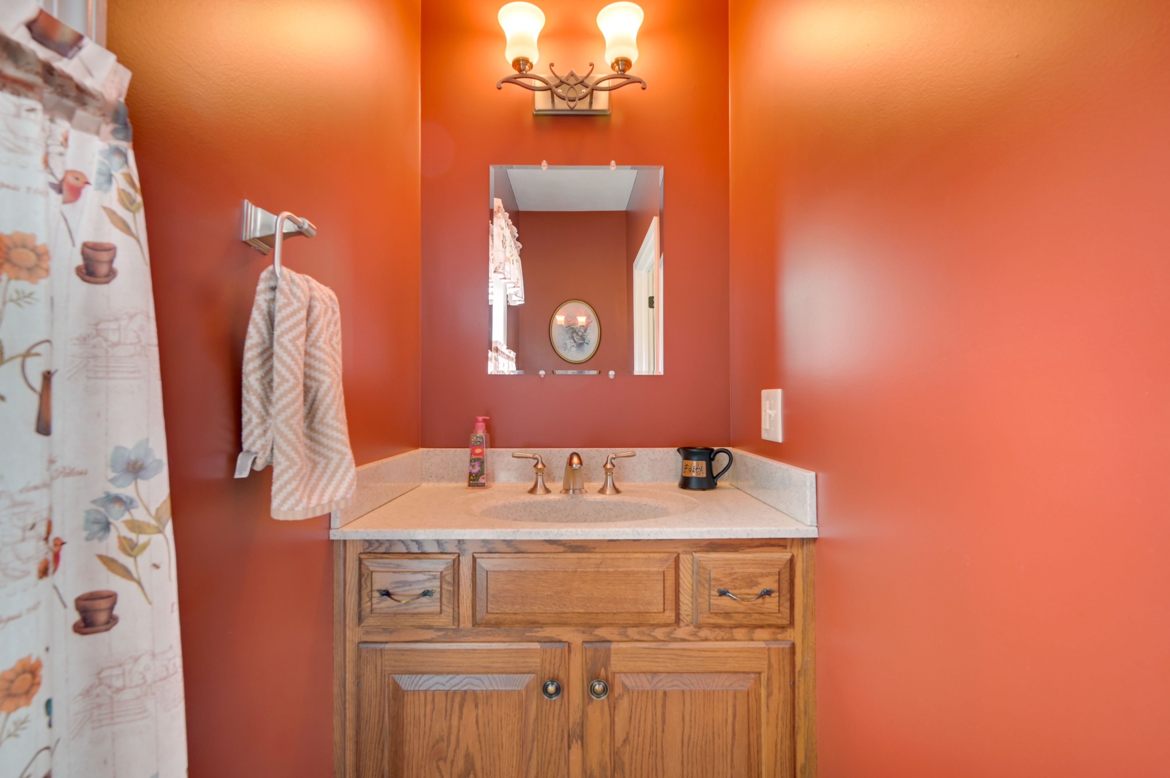 Half Bathroom | Main Floor