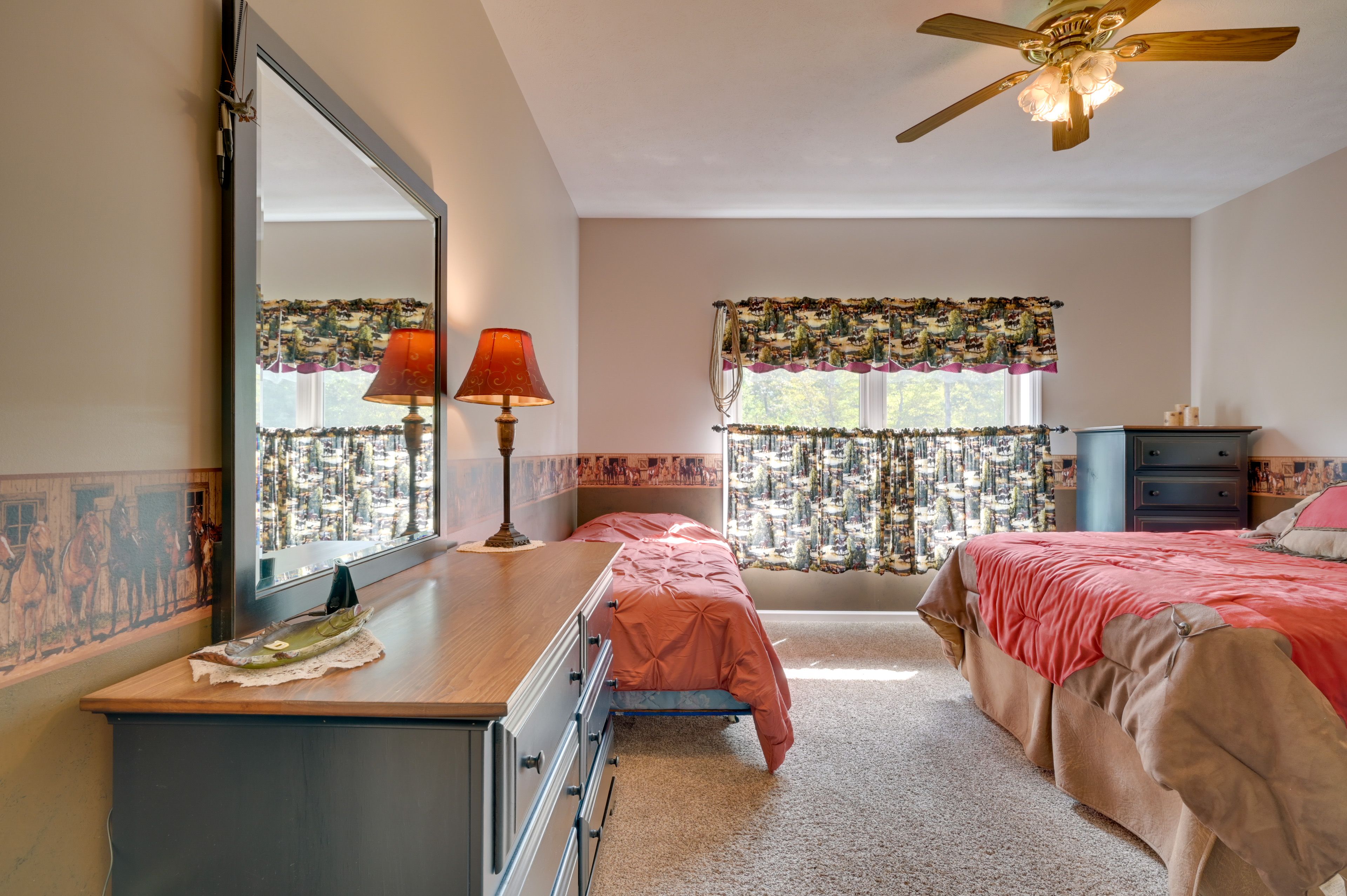 Bedroom 2 | Twin Bed | Queen Bed | Main Floor