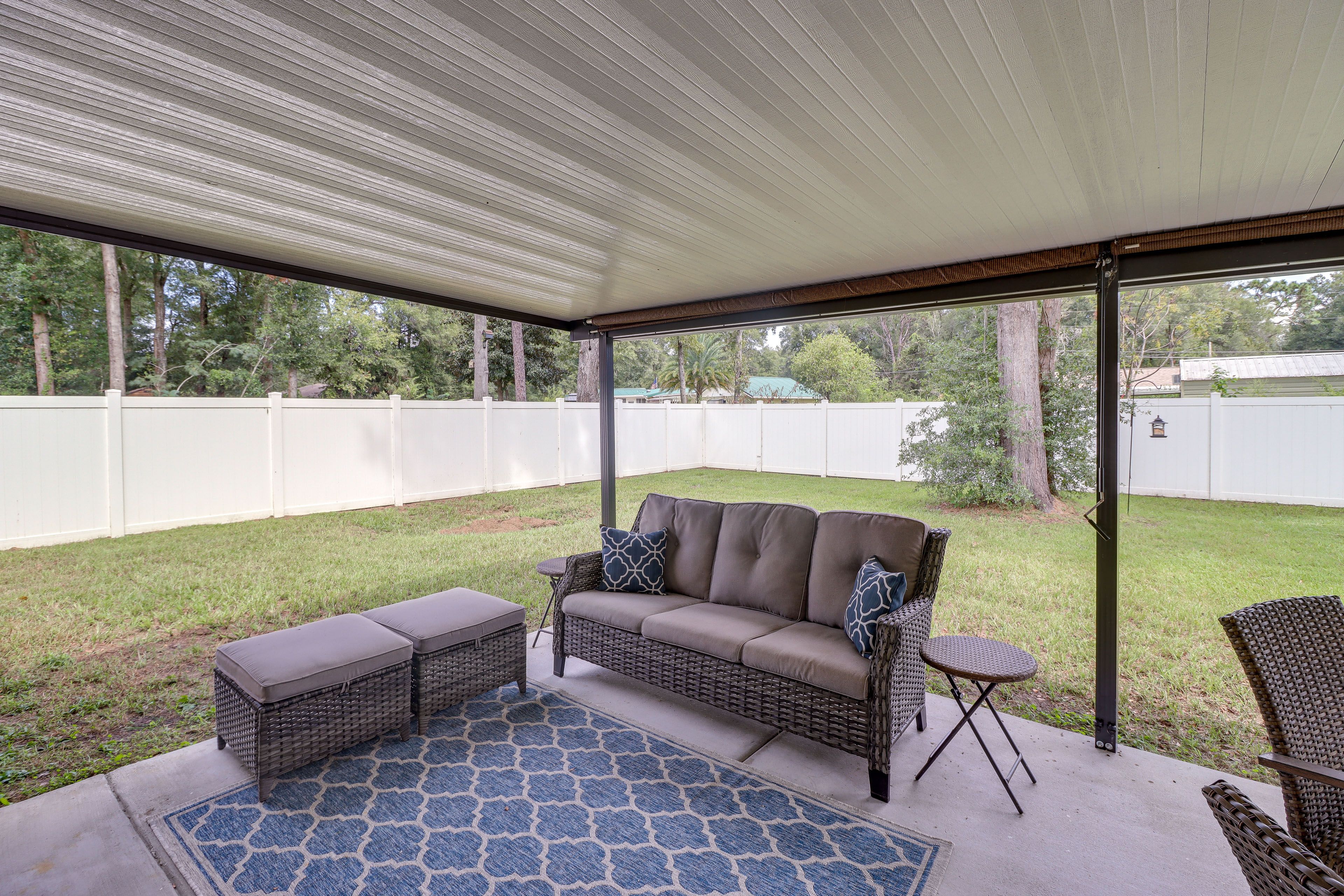 Private Backyard Area | Outdoor Dining Area