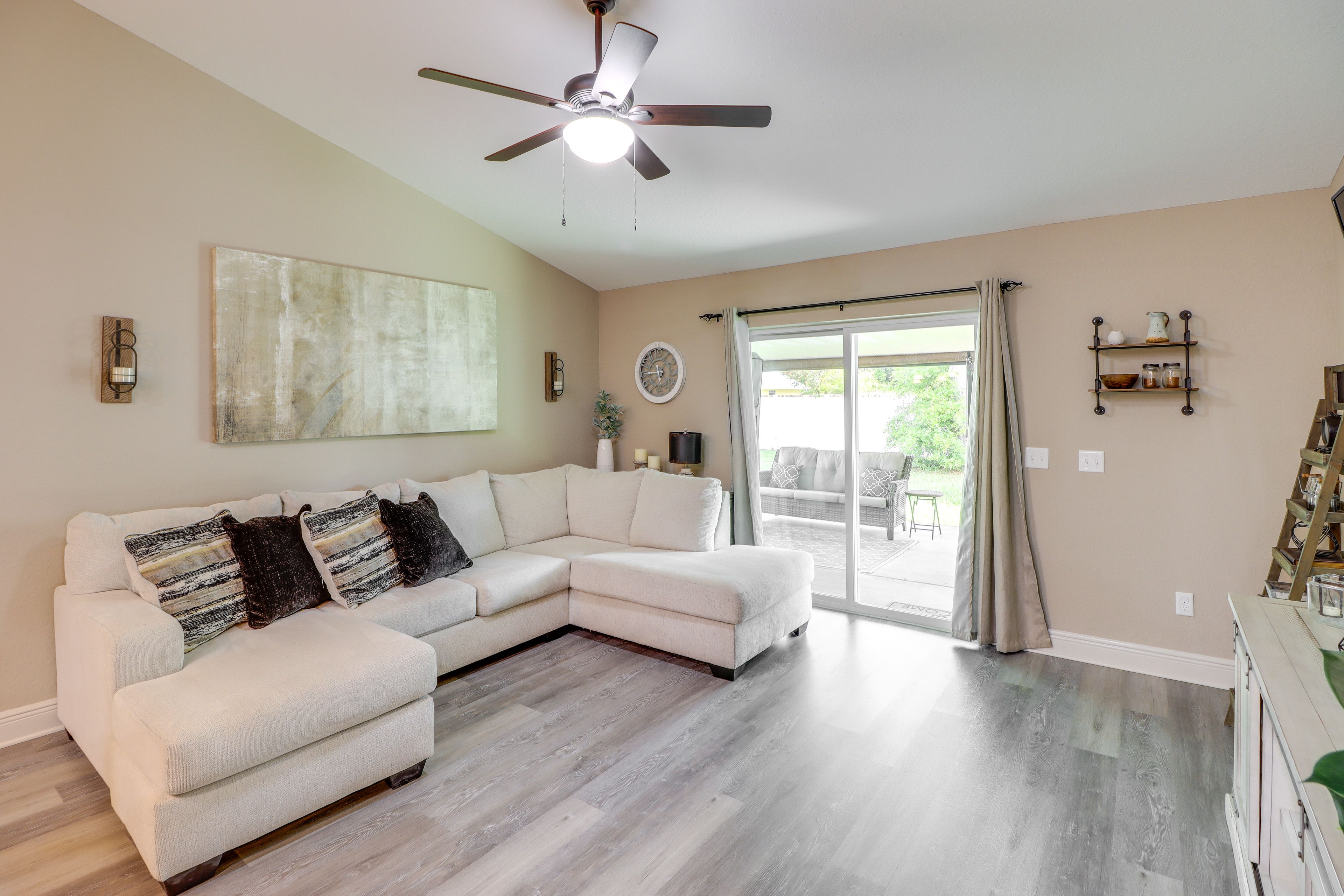 Family Room | Smart TV | Ceiling Fans