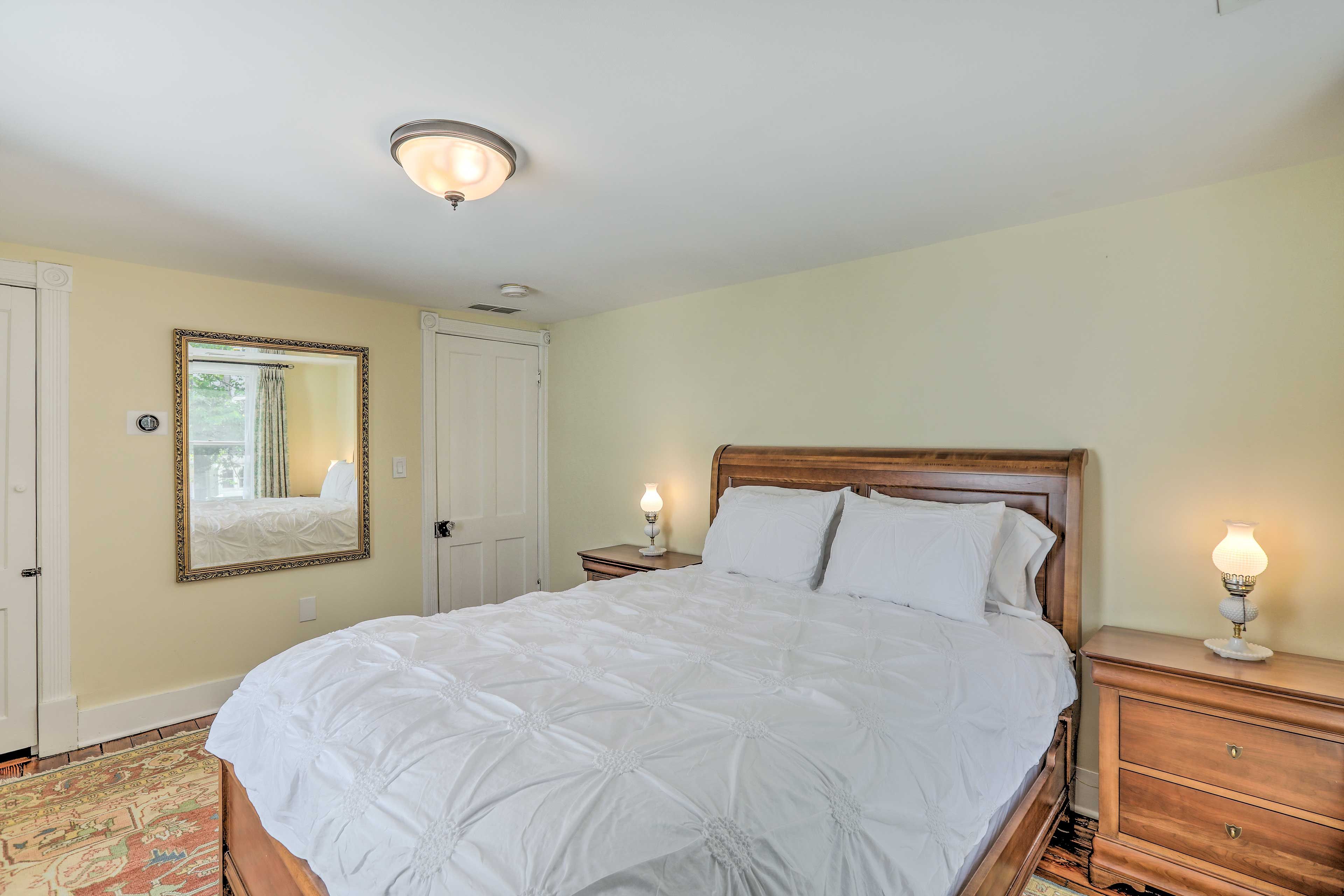 Bedroom 1 | Queen Bed | Linens Provided