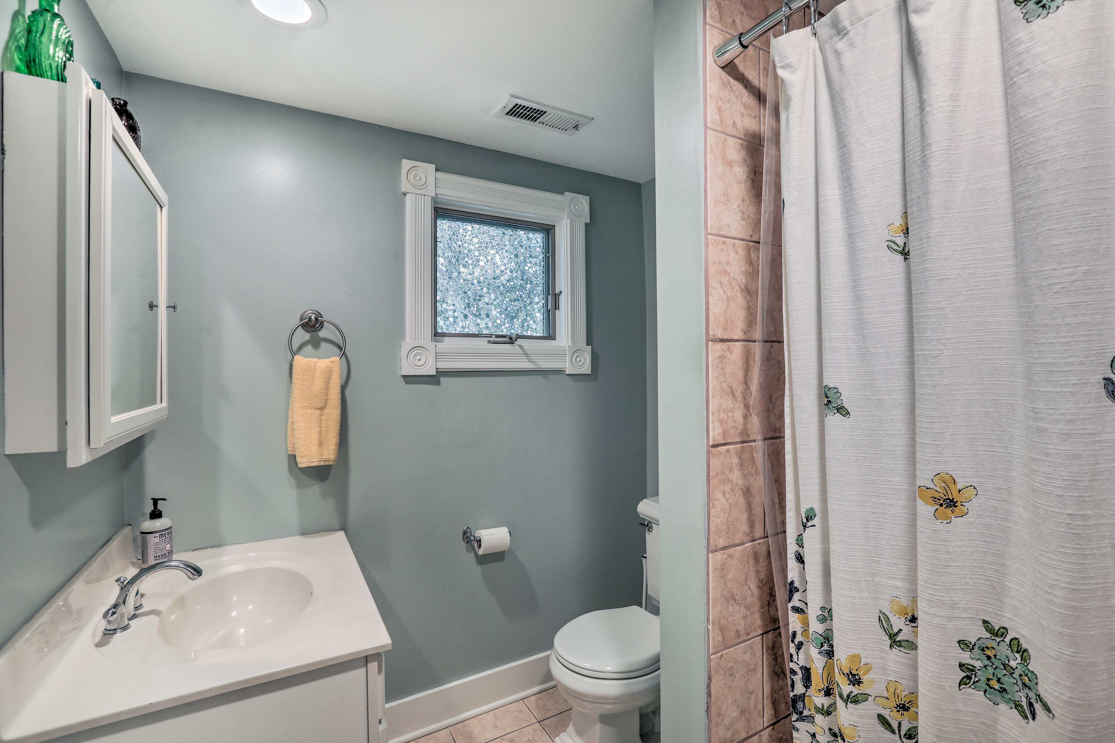 Full Bathroom