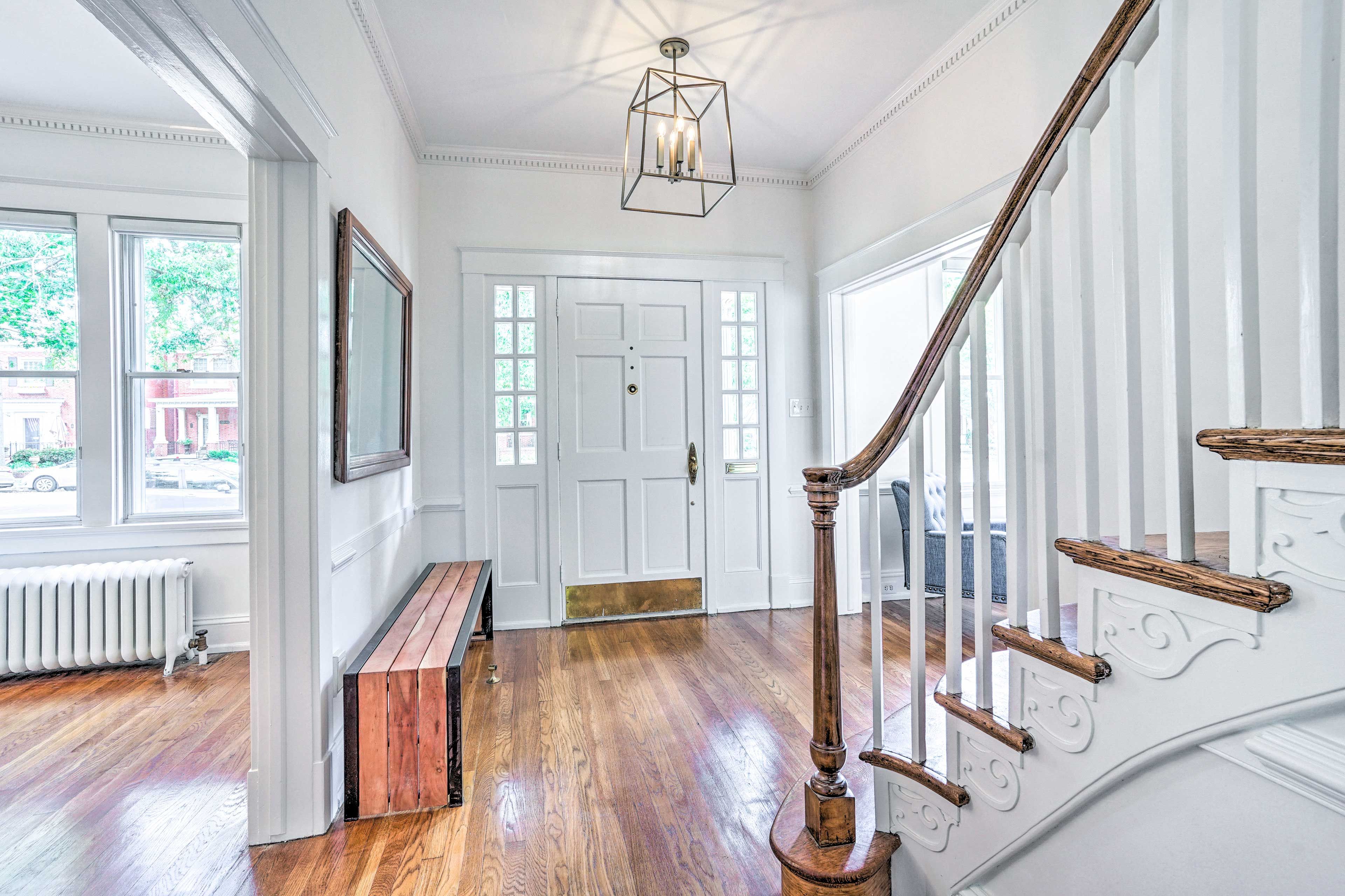 Entryway | Free WiFi