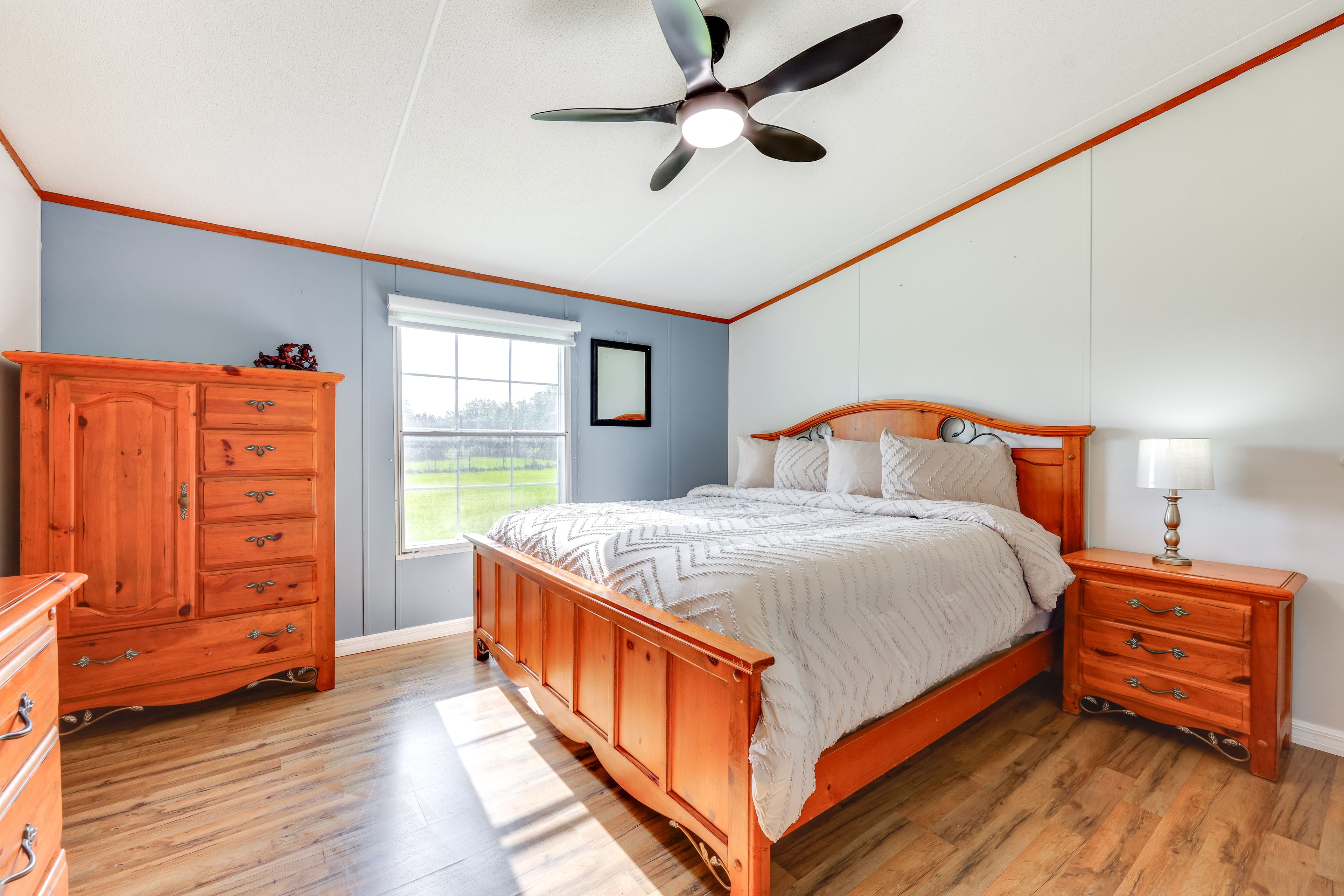 Bedroom 1 | King Bed | Linens Provided