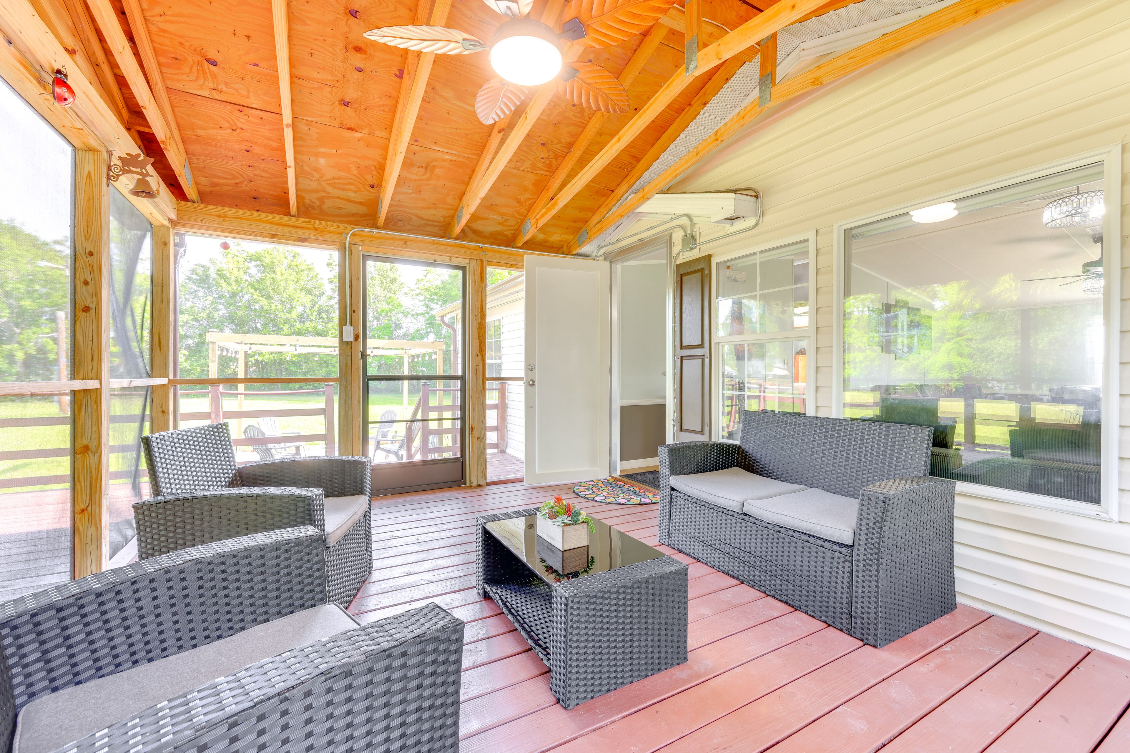 Palatka Vacation Rental | 2BR | 1BA | 1,620 Sq Ft | 3 Stairs Required to Enter