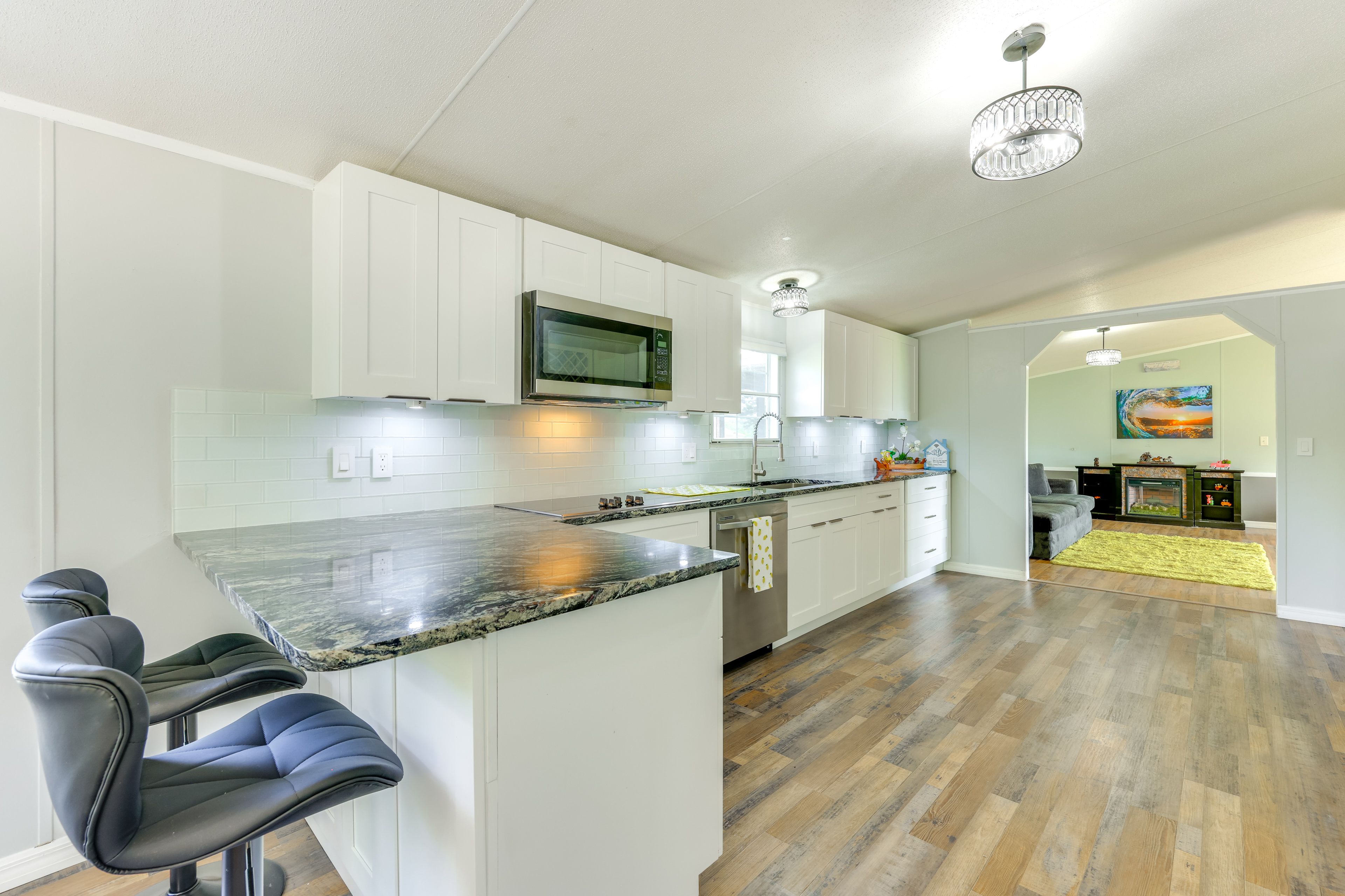 Kitchen | Coffee Maker | Toaster | Complimentary Spices