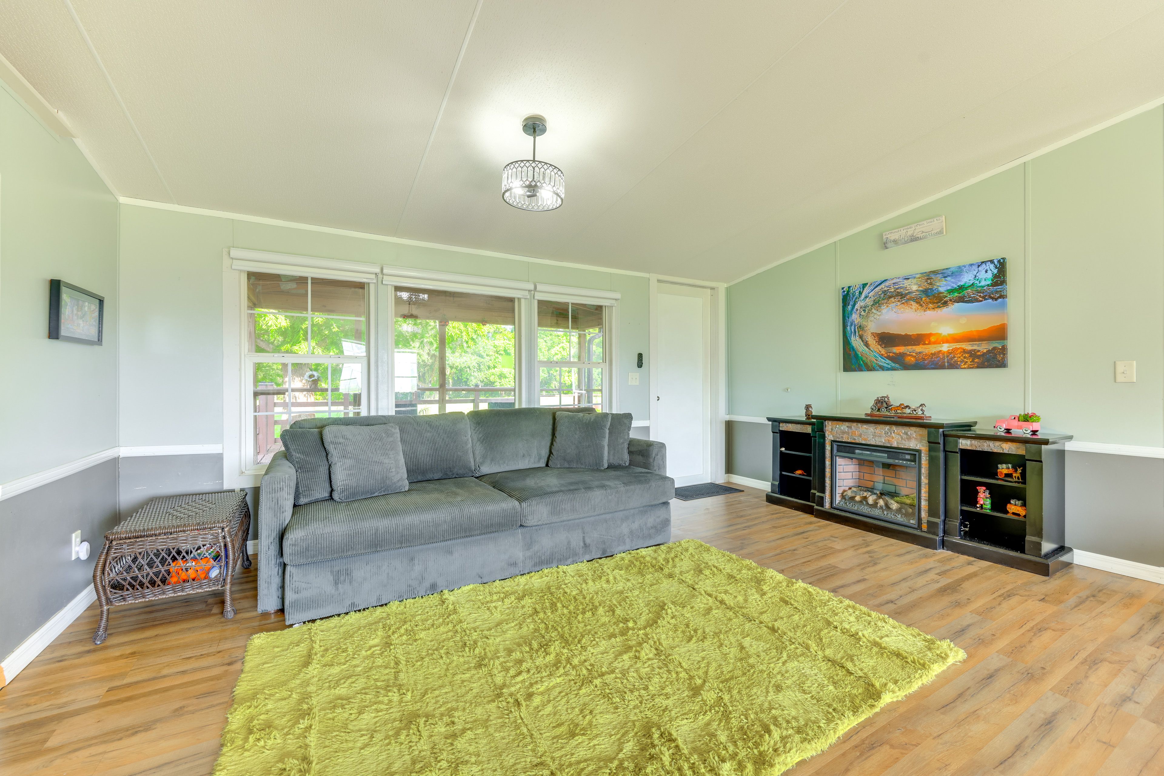 Living Room | Main Floor | Central Heating | Smart TV