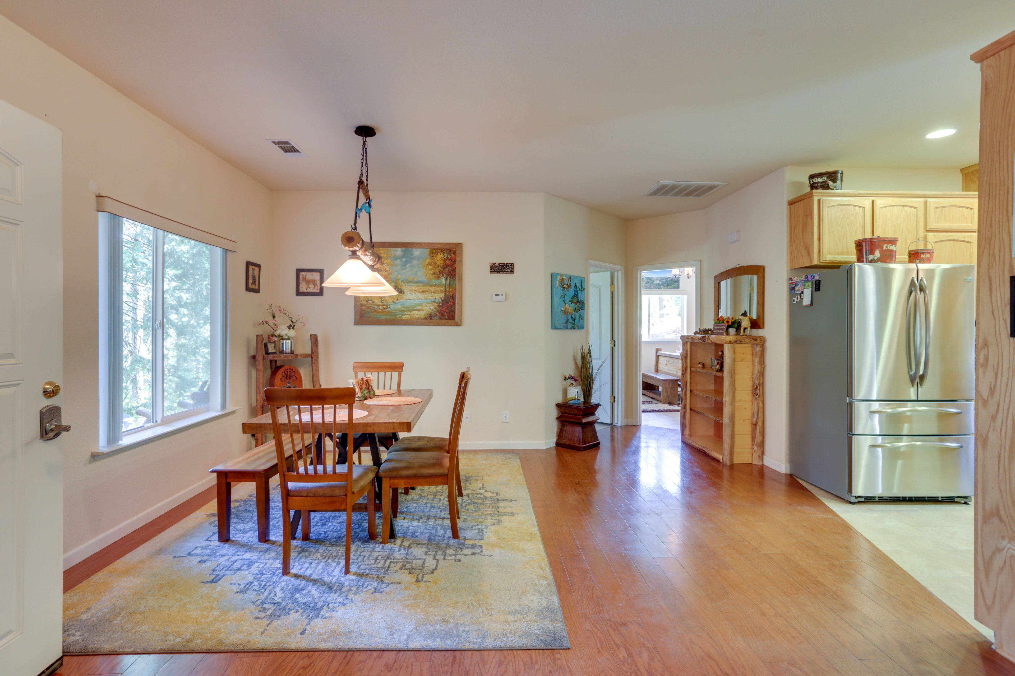 Dining Area | Dishware & Flatware