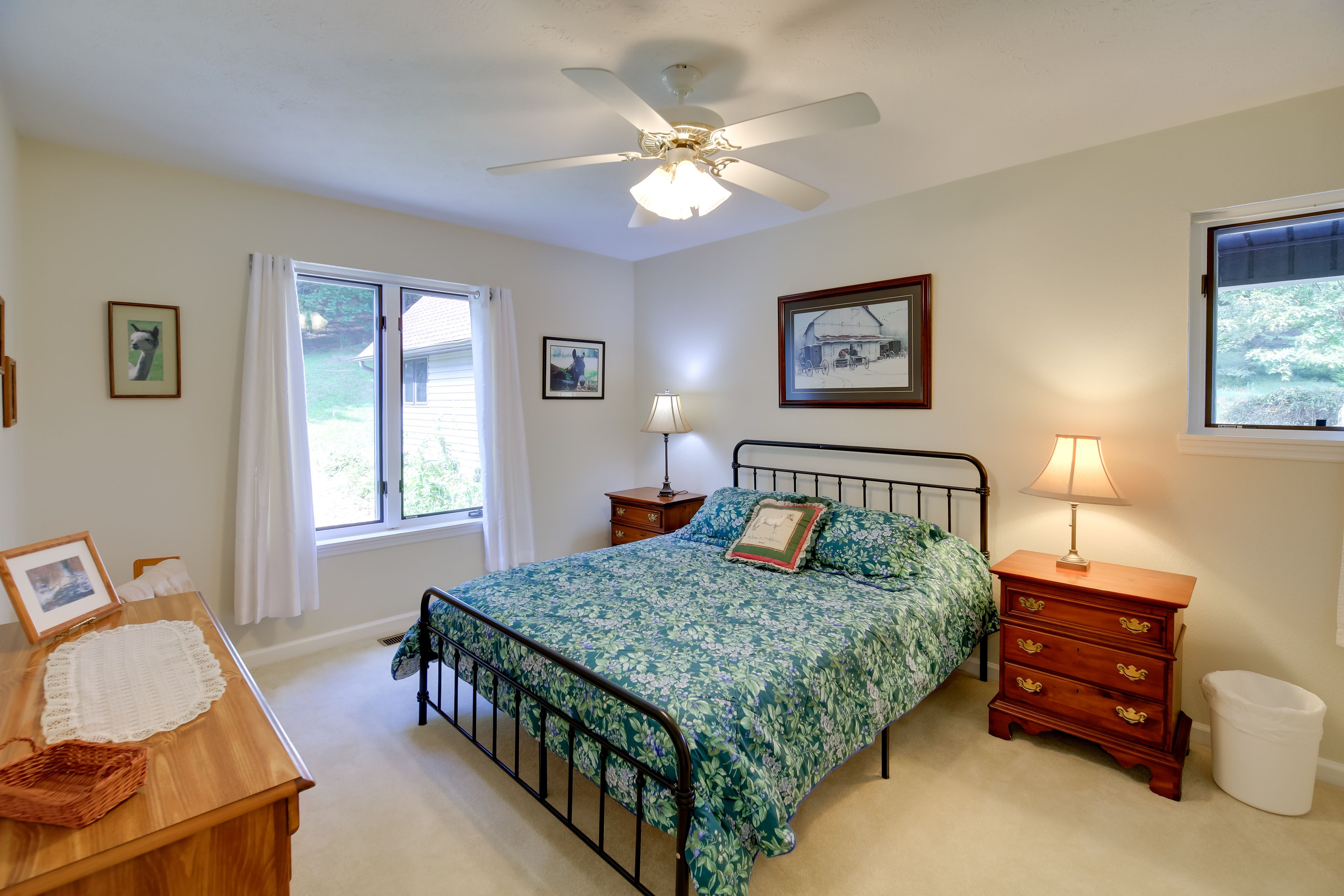 Bedroom 2 | 1st Floor | Queen Bed