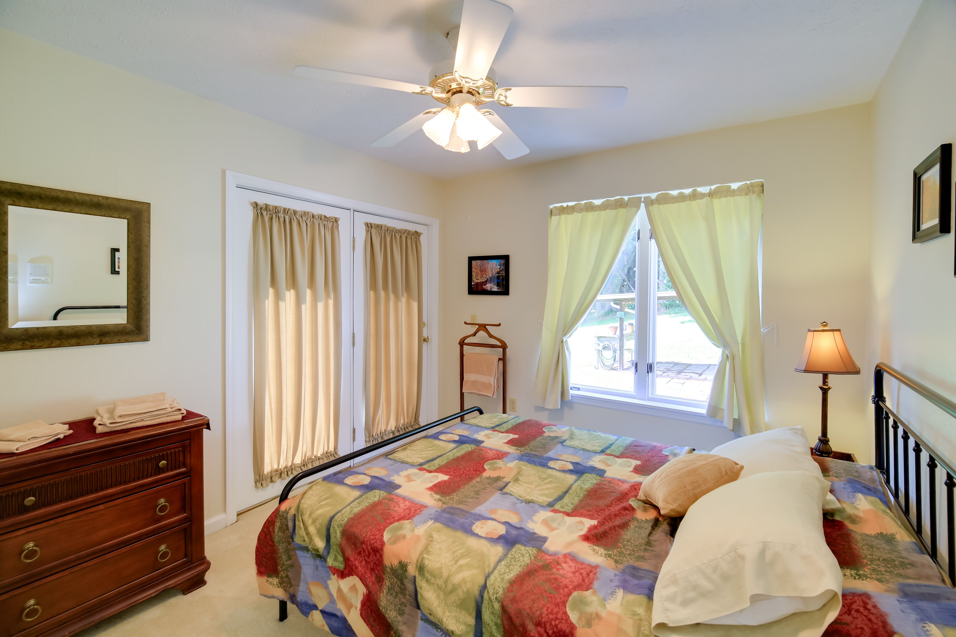 Bedroom 3 | 2nd Floor | Queen Bed