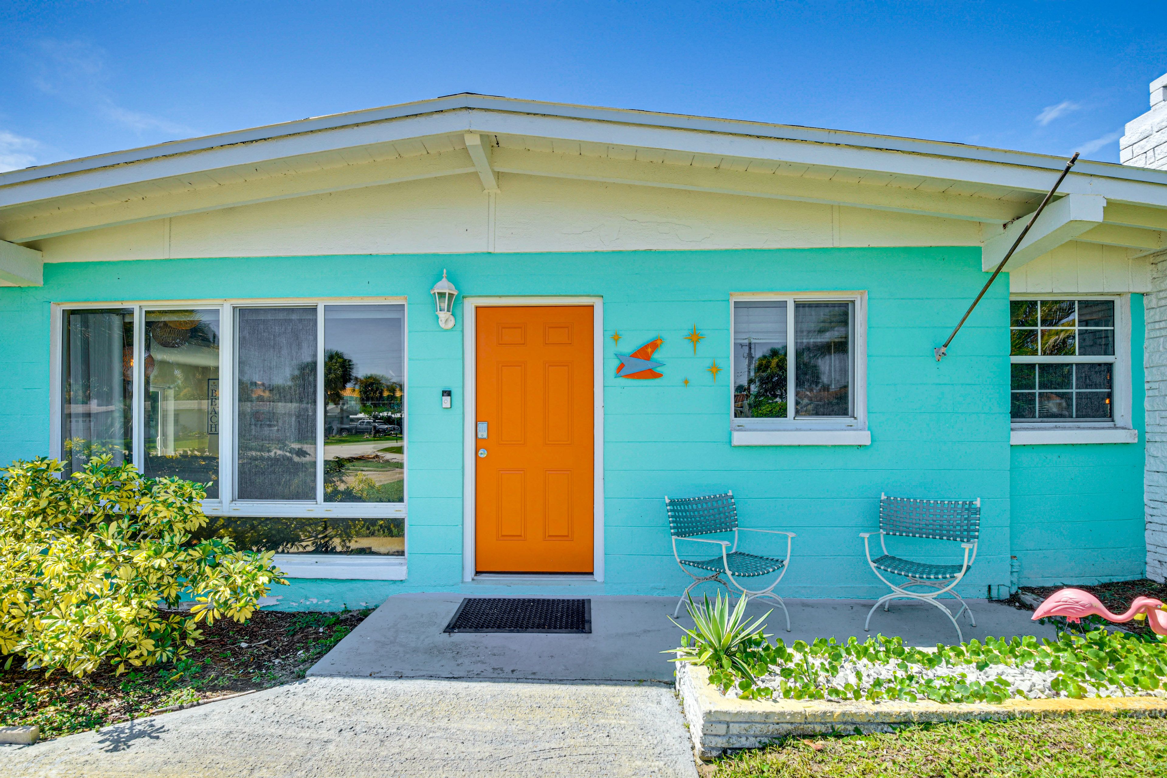 Home Exterior | Parking | Driveway (2 Vehicles) | Free Street Parking