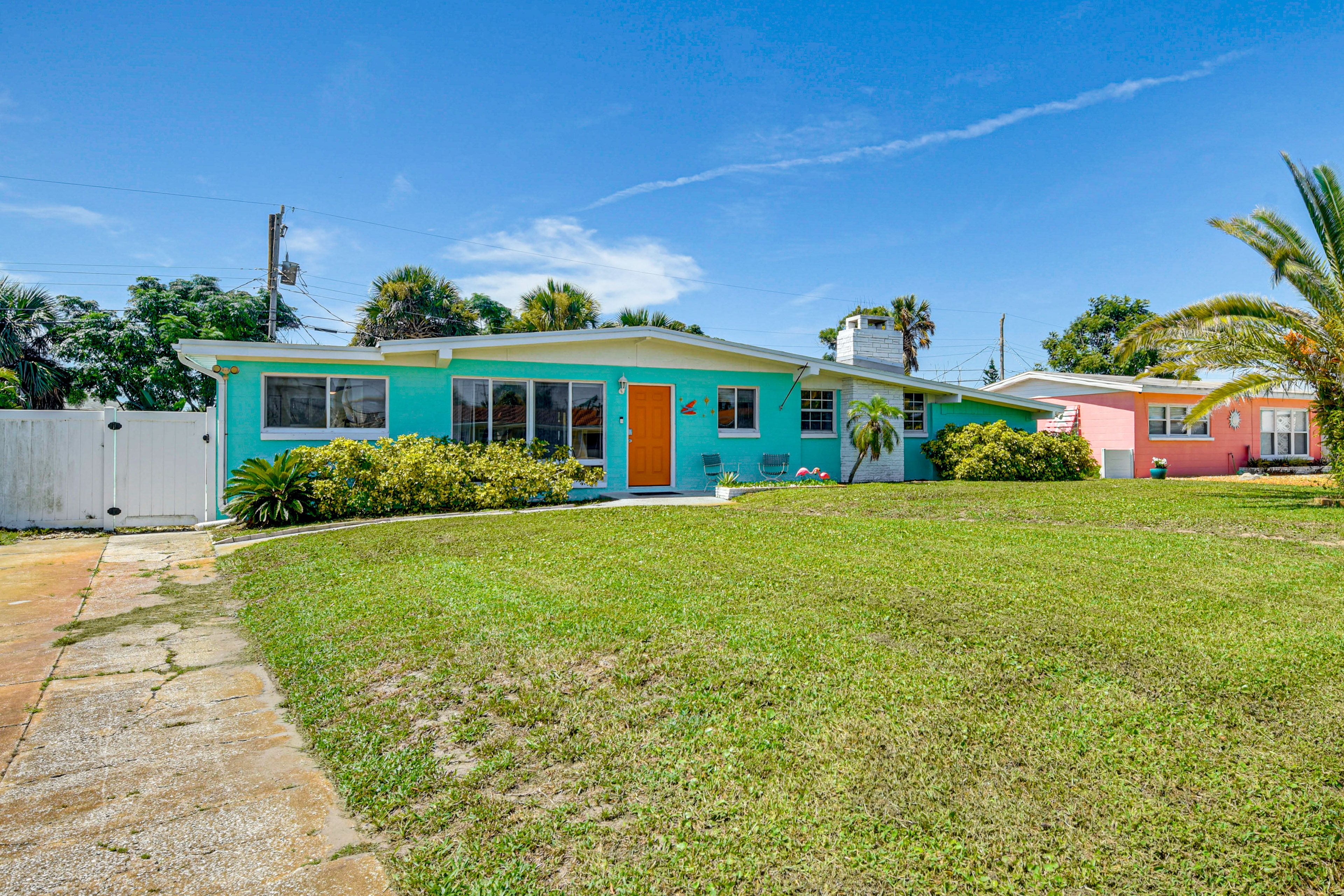 Home Exterior | In-Unit Laundry | Walk to Beaches & Grocery Stores