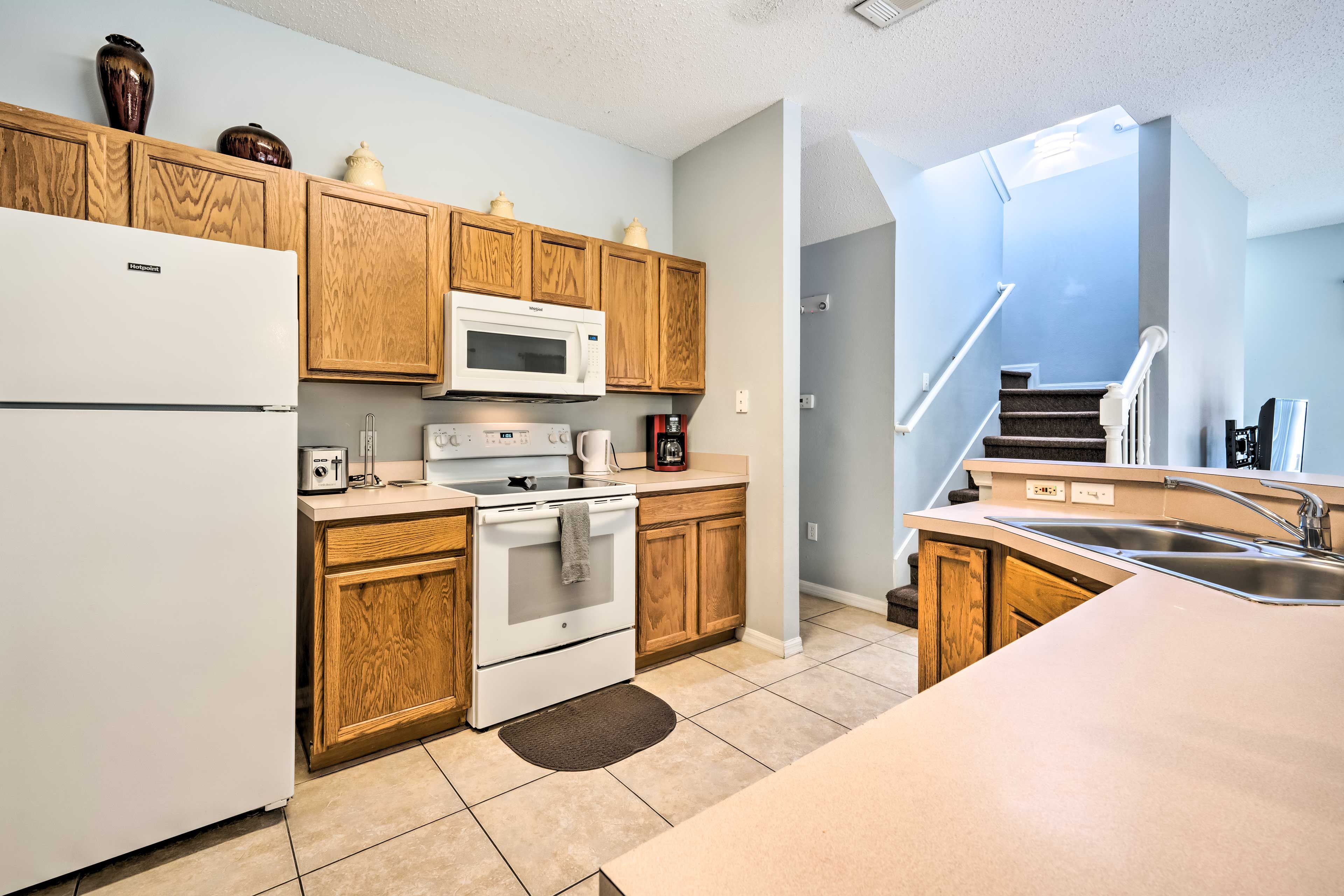 Kitchen | Equipped w/ Cooking Basics