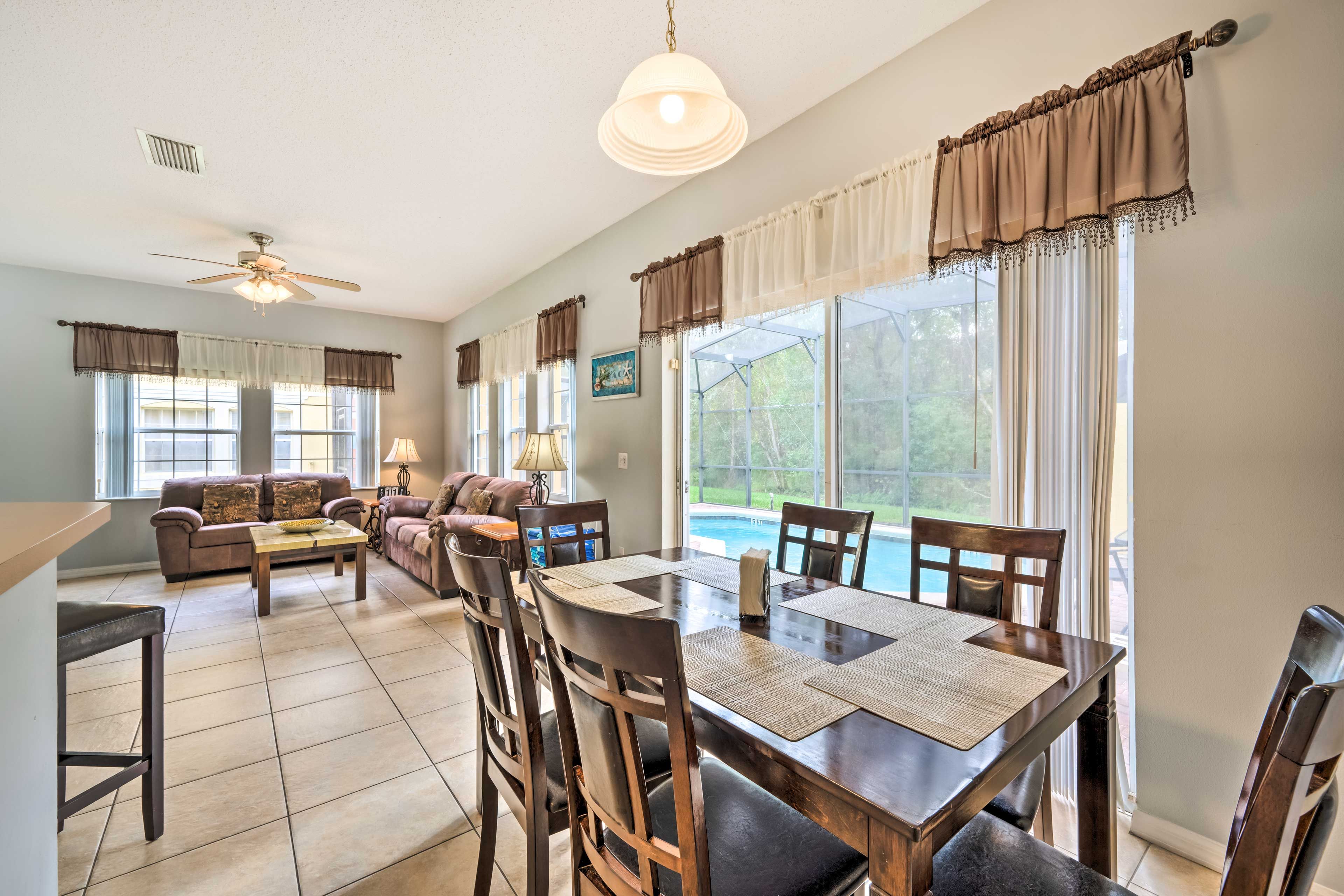 Dining Area | Dishware & Flatware Provided