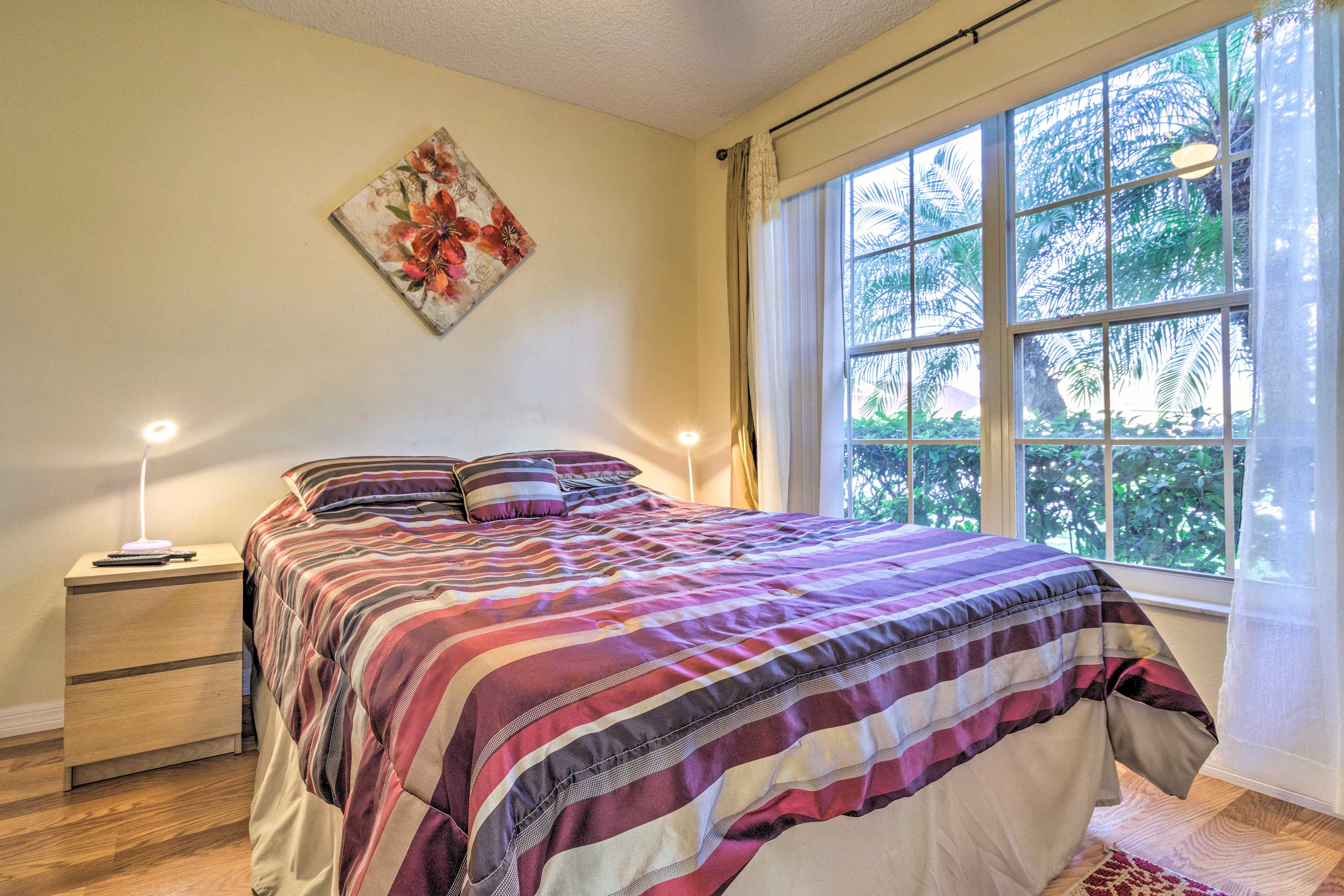 Bedroom 2 | Queen Bed