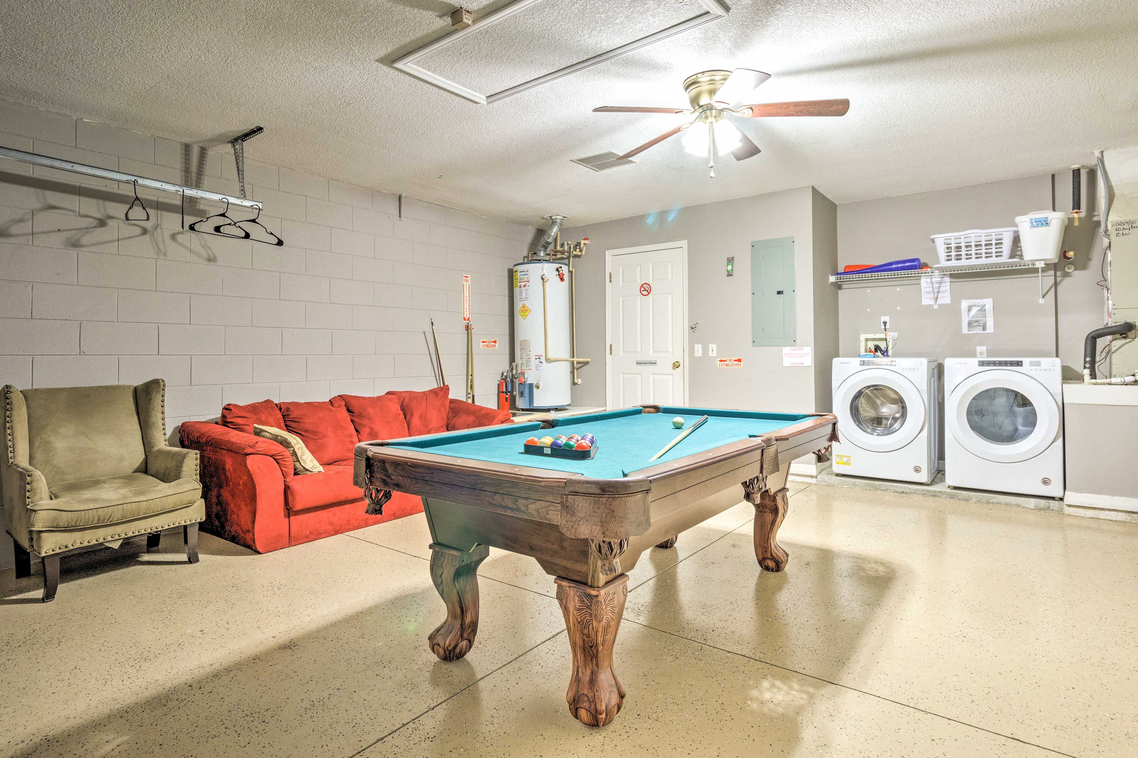 Game Room | Pool Table | Air Hockey Table | In-Unit Laundry