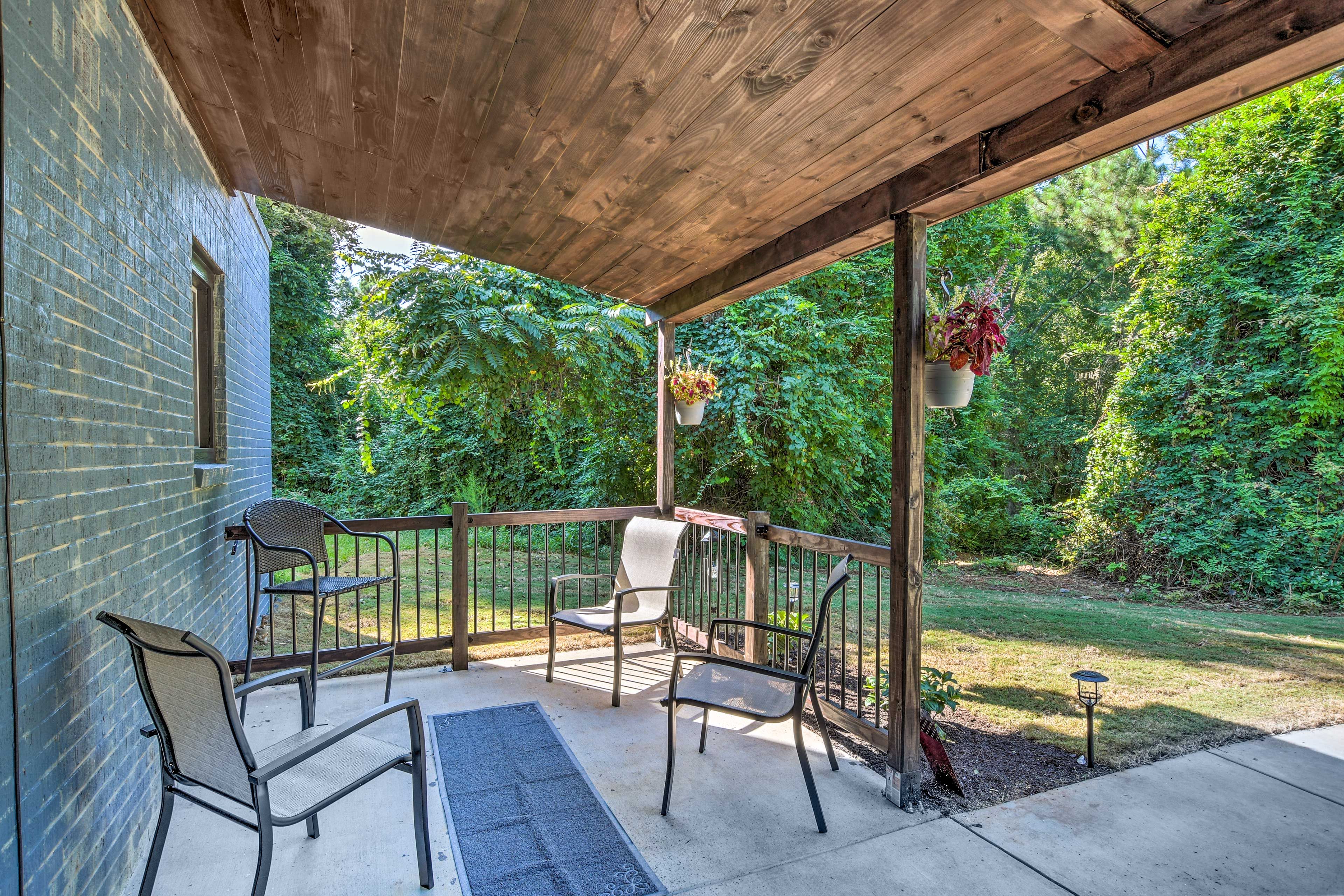 Central Vacation Rental | 1BR | 1BA | Step-Free Access | 720 Sq Ft