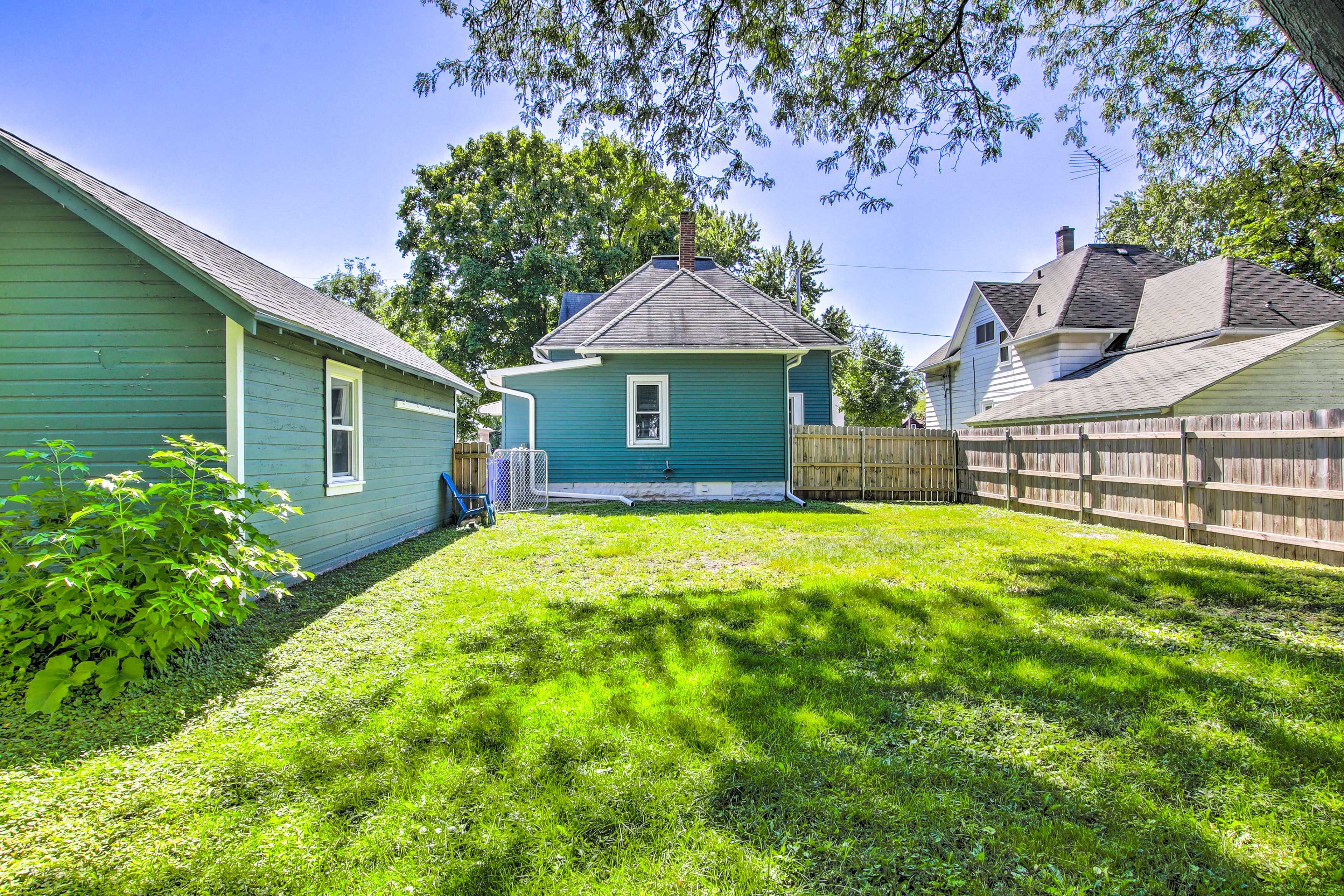 Fenced-In Yard | Grill