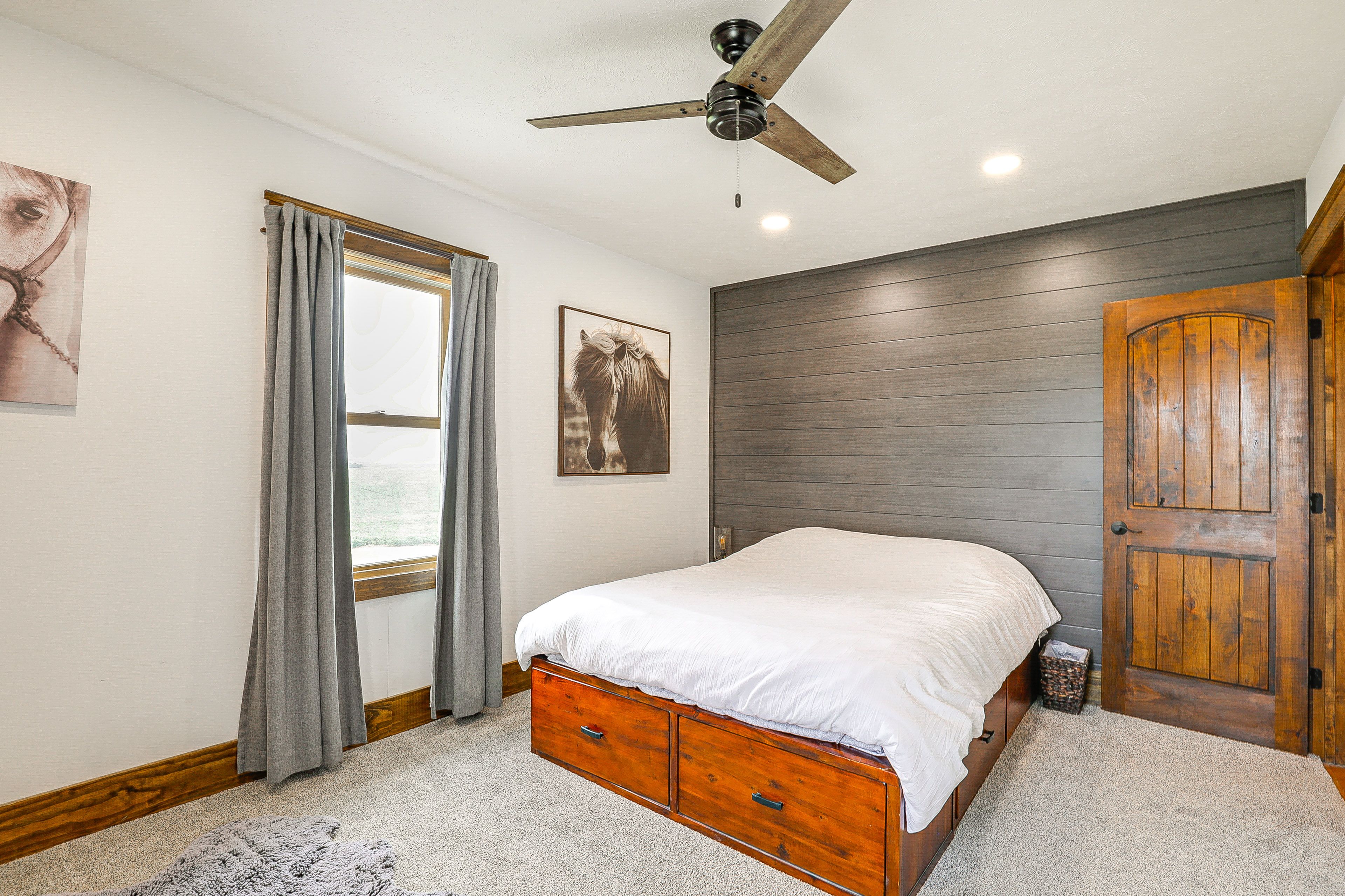 Bedroom 4 | Queen Bed