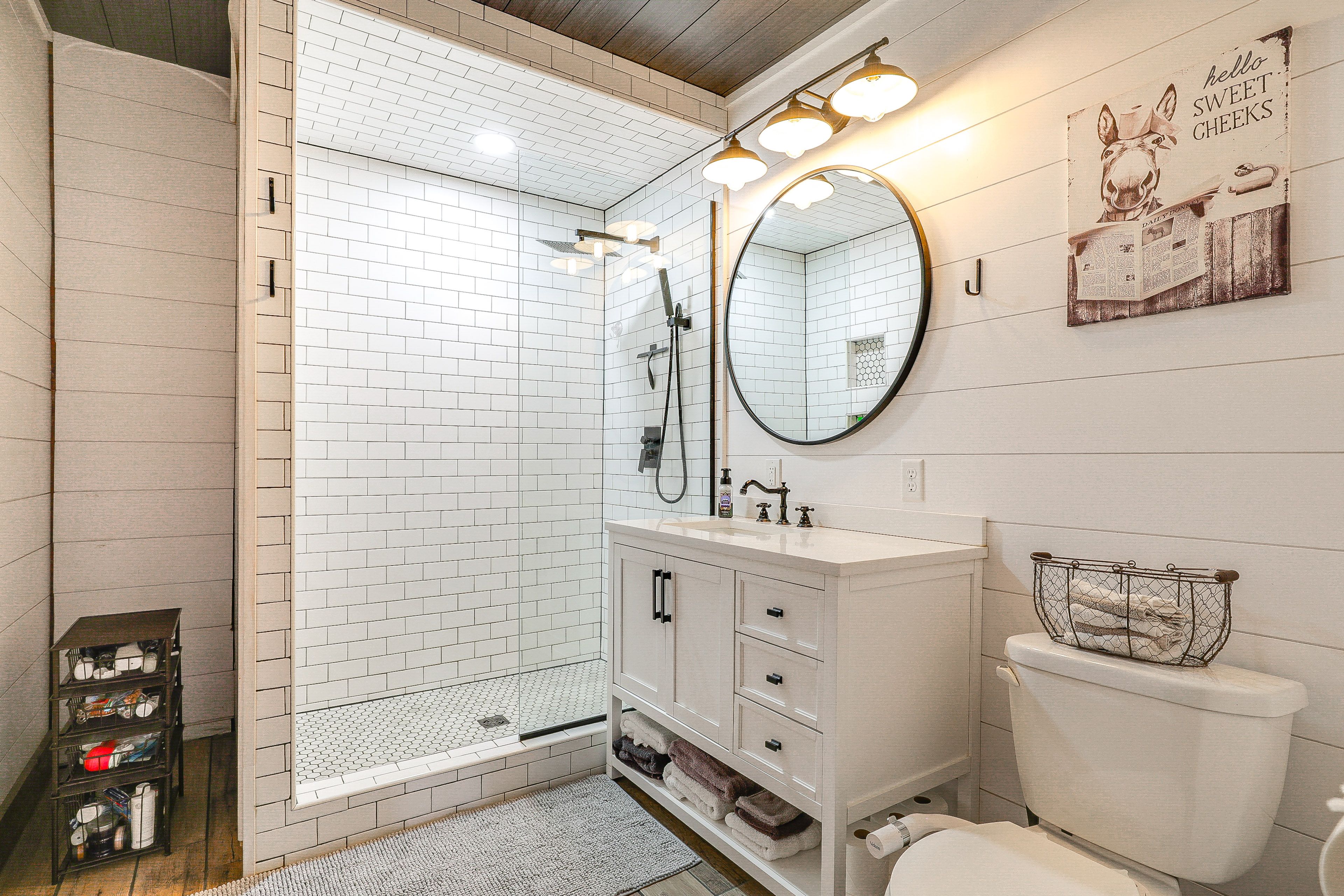 Full Bathroom