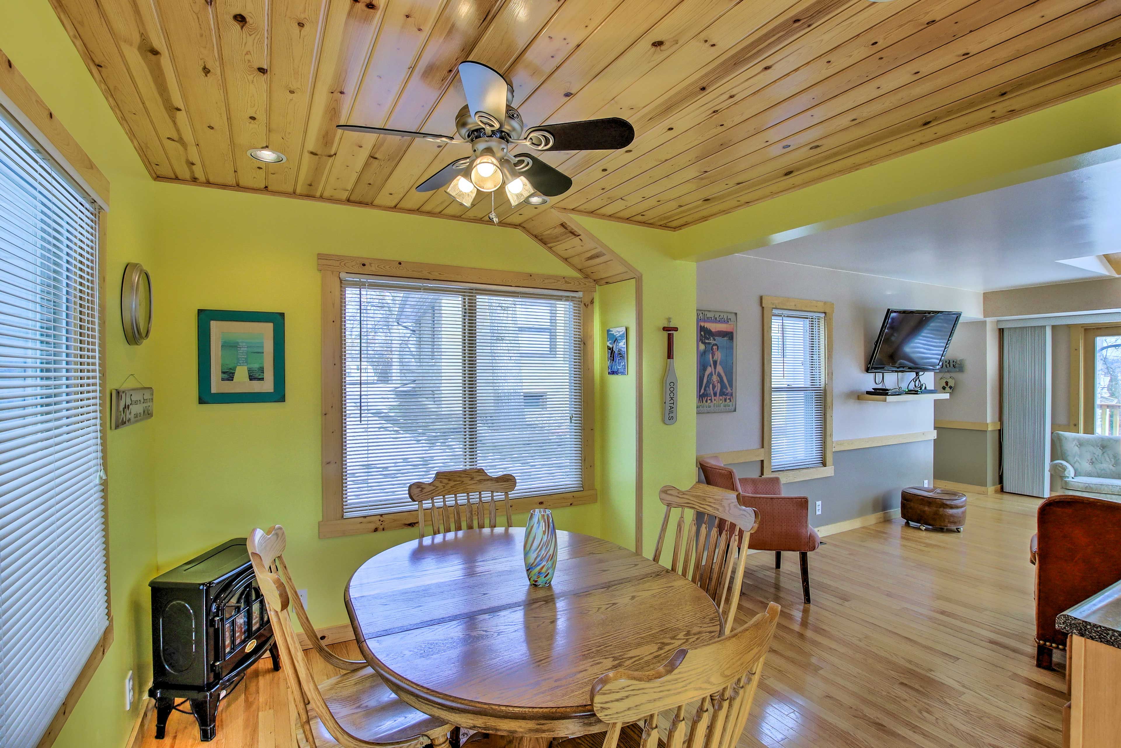 Dining Room | 2-Story Home