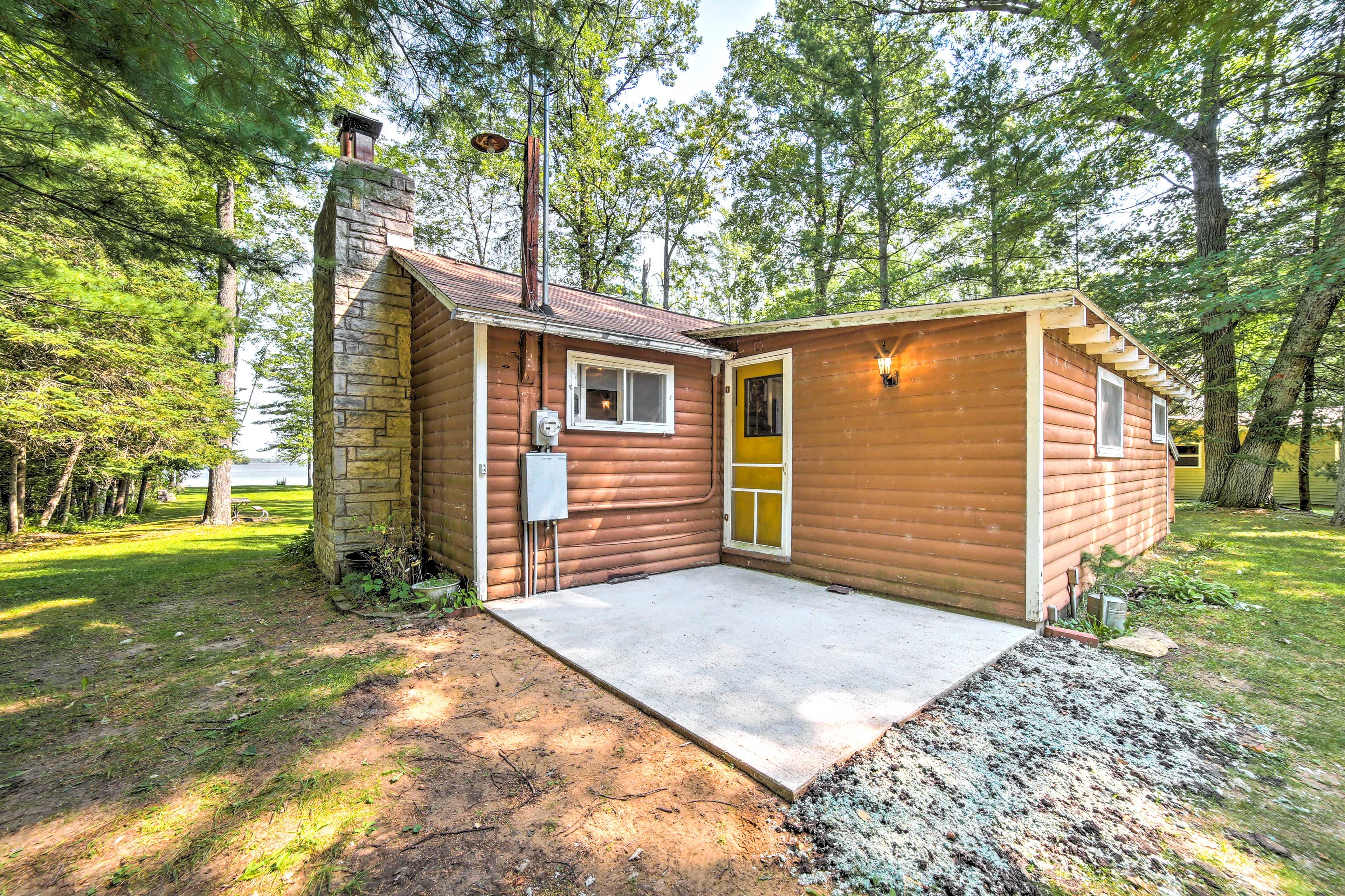 Cottage Exterior | Parking | Driveway (4 Vehicles)