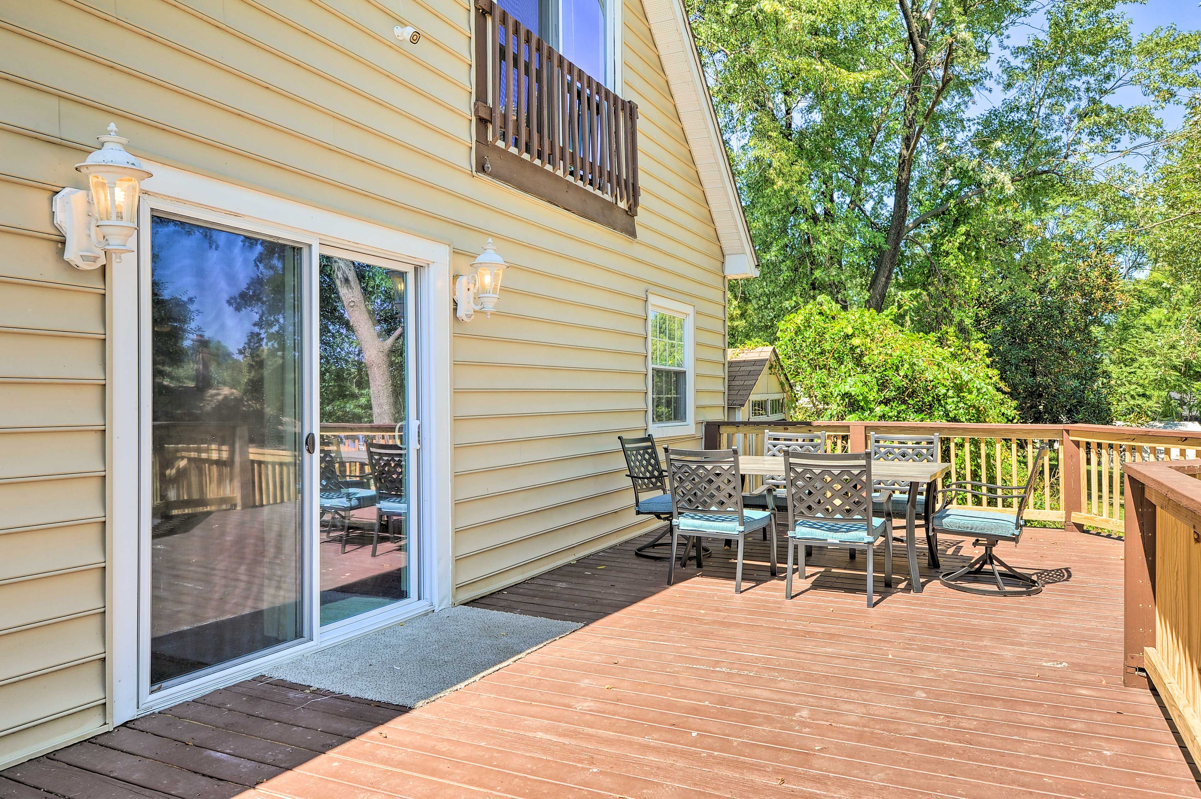 Private Deck
