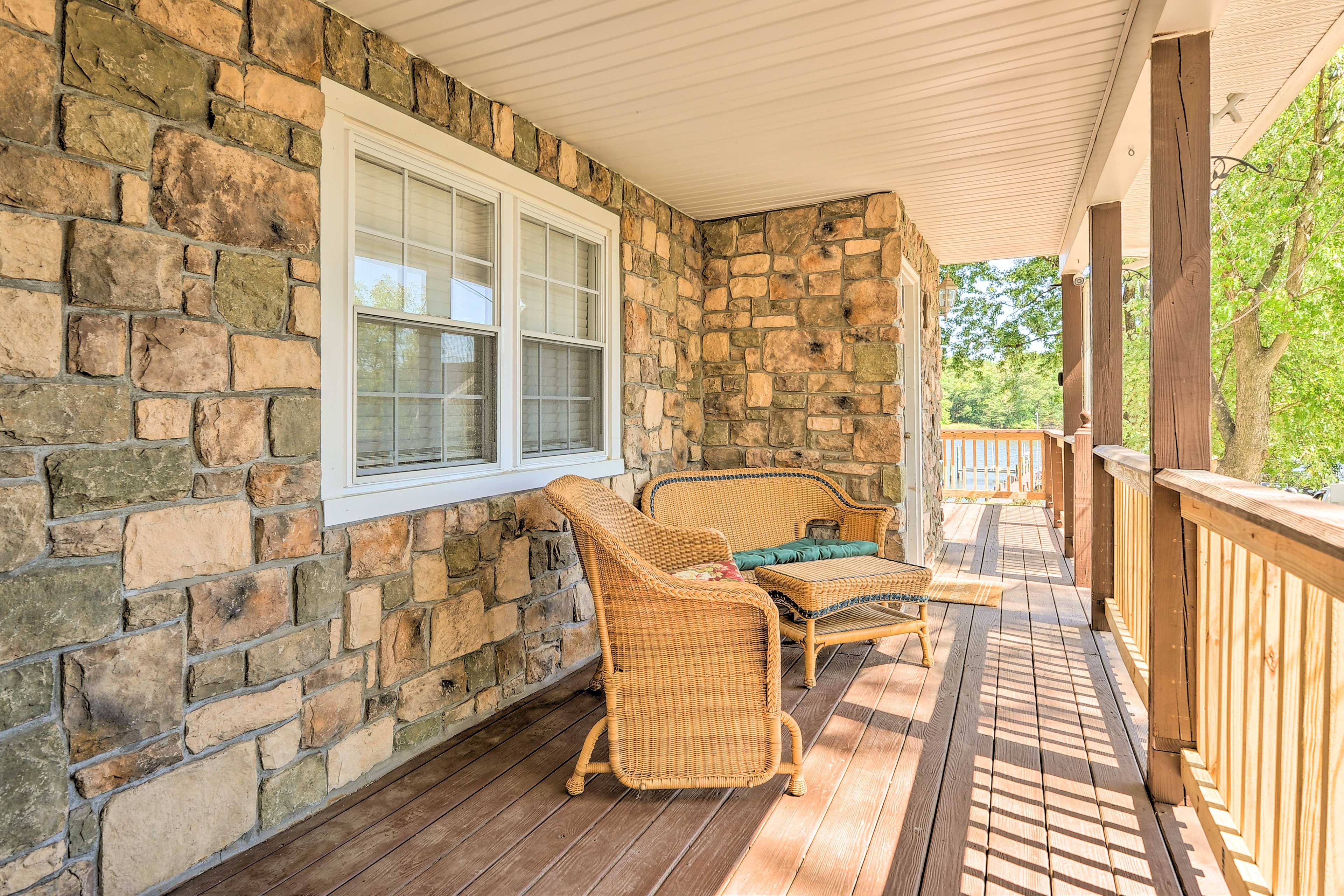 Front Porch | Outdoor Seating