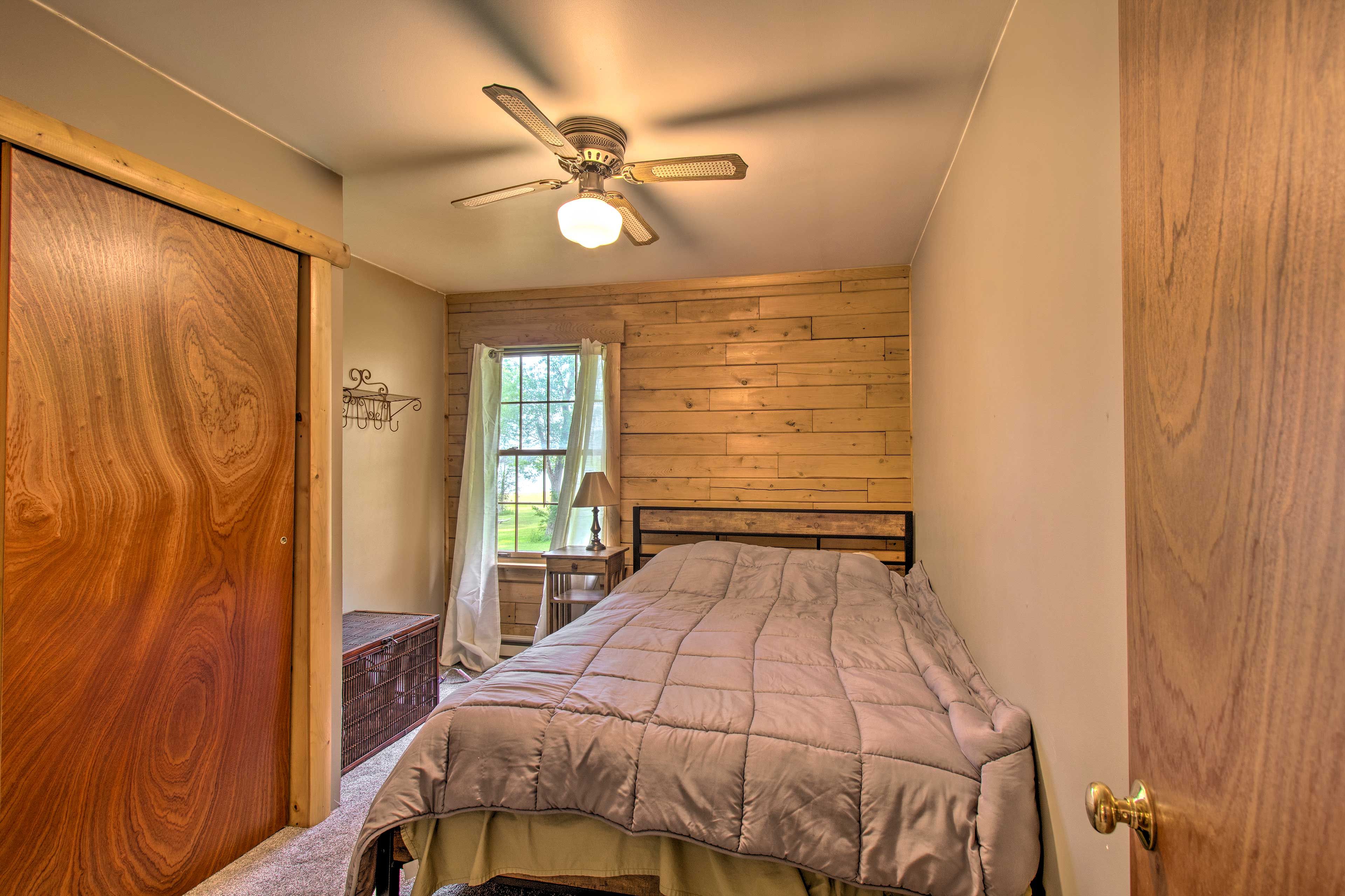 Bedroom 1 | Queen Bed | Linens Provided