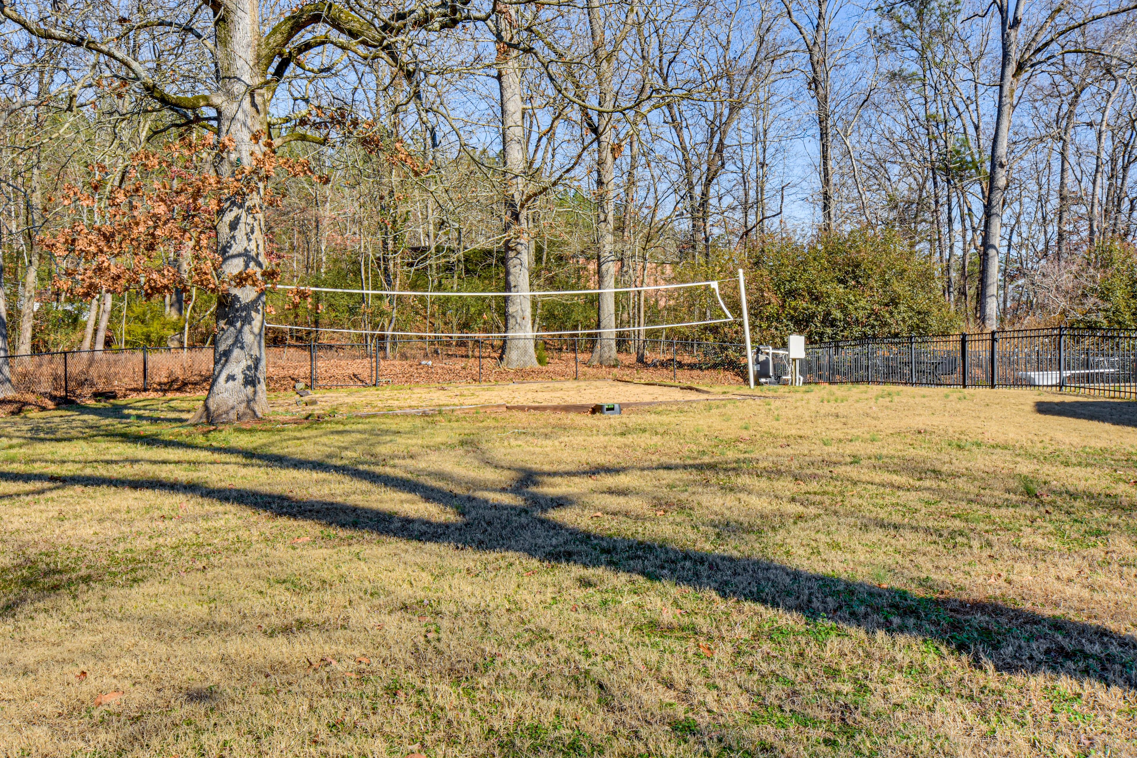Spacious Yard w/ Volleyball Net | Wood-Burning Fire Pit