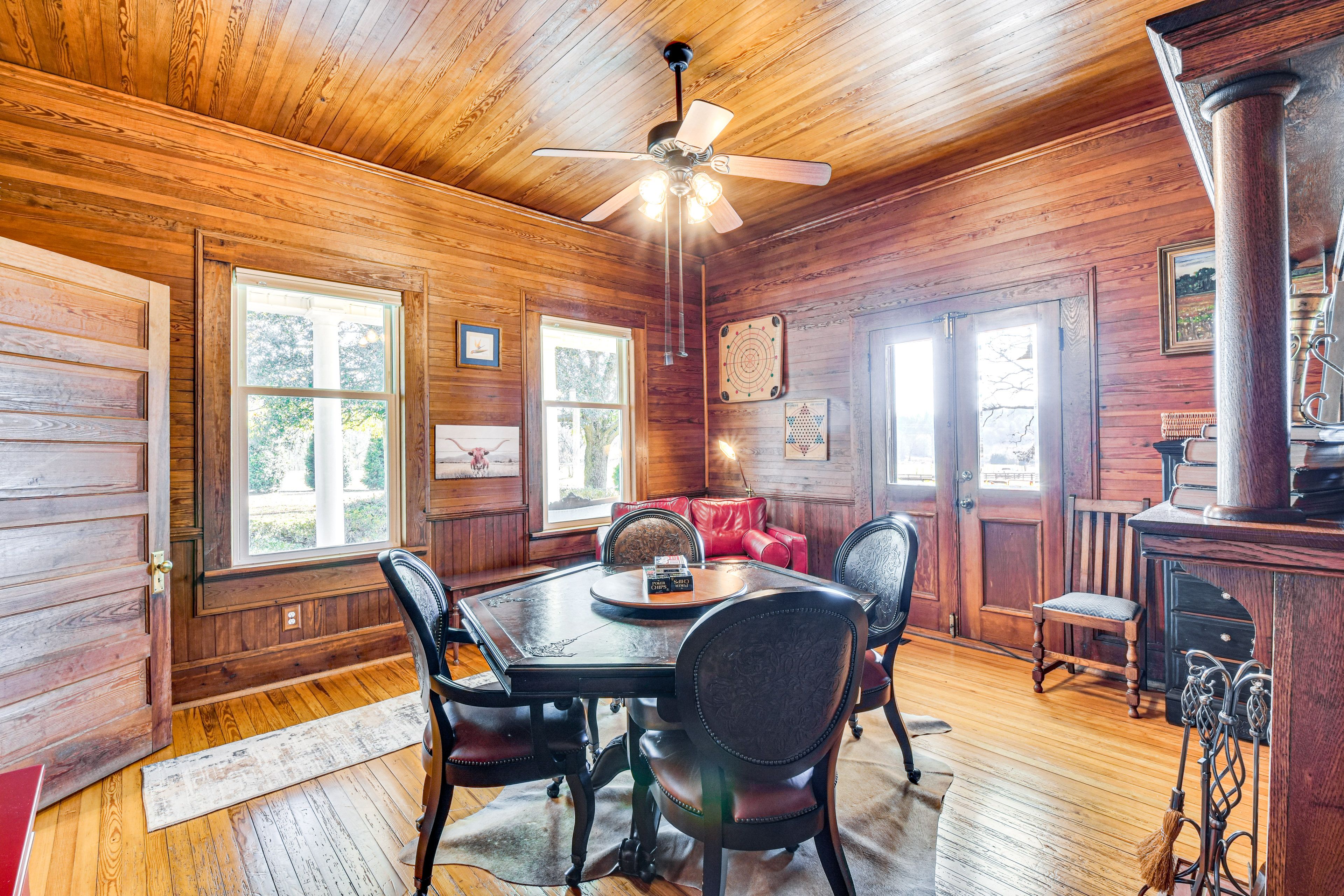 Lounge | 1st Floor | Poker Table