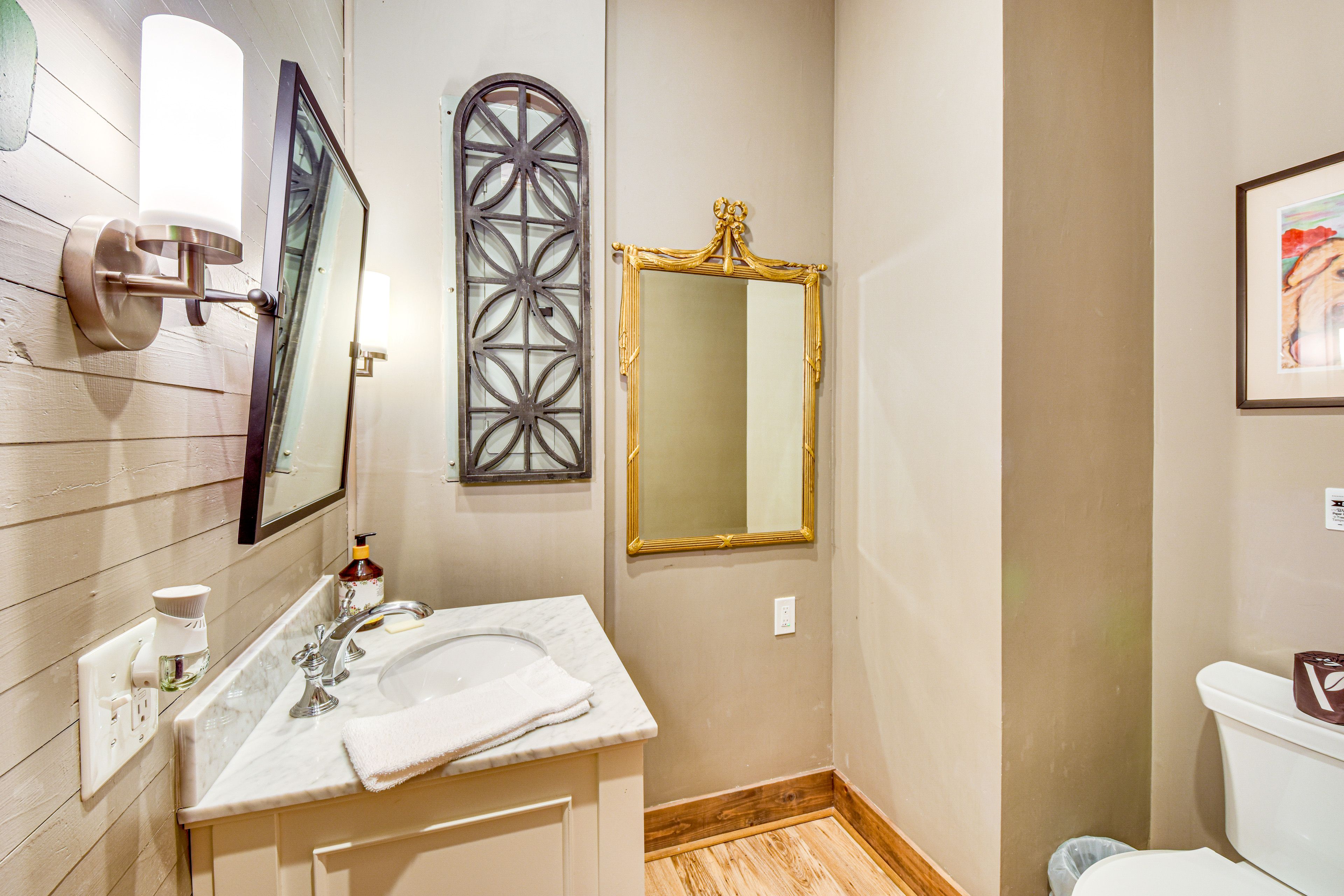 Half Bathroom | 1st Floor