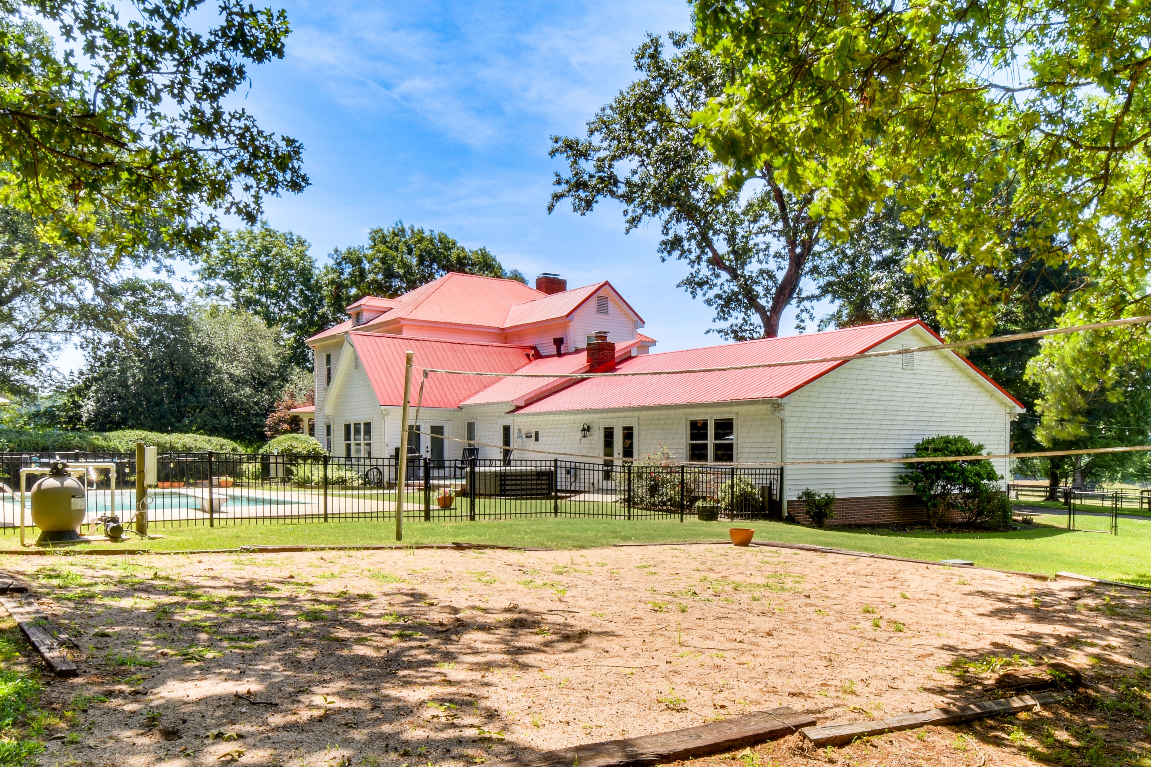 Spacious Yard w/ Volleyball Net | Wood-Burning Fire Pit