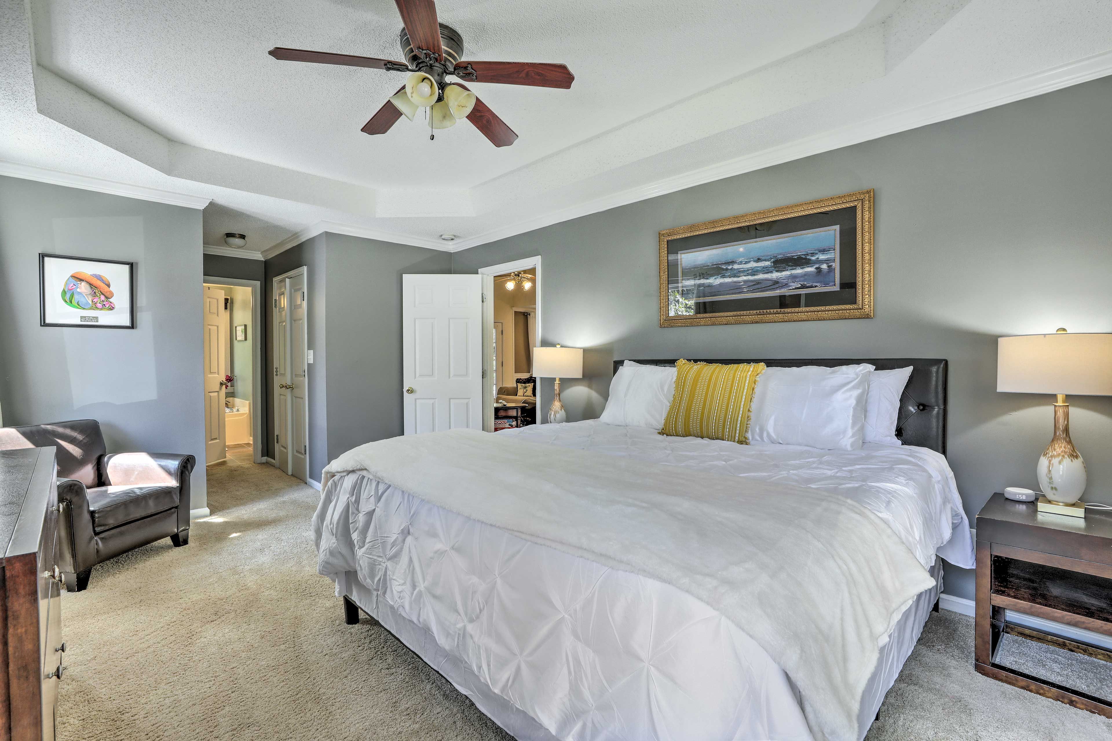 Bedroom 1 | King Bed | Linens Provided