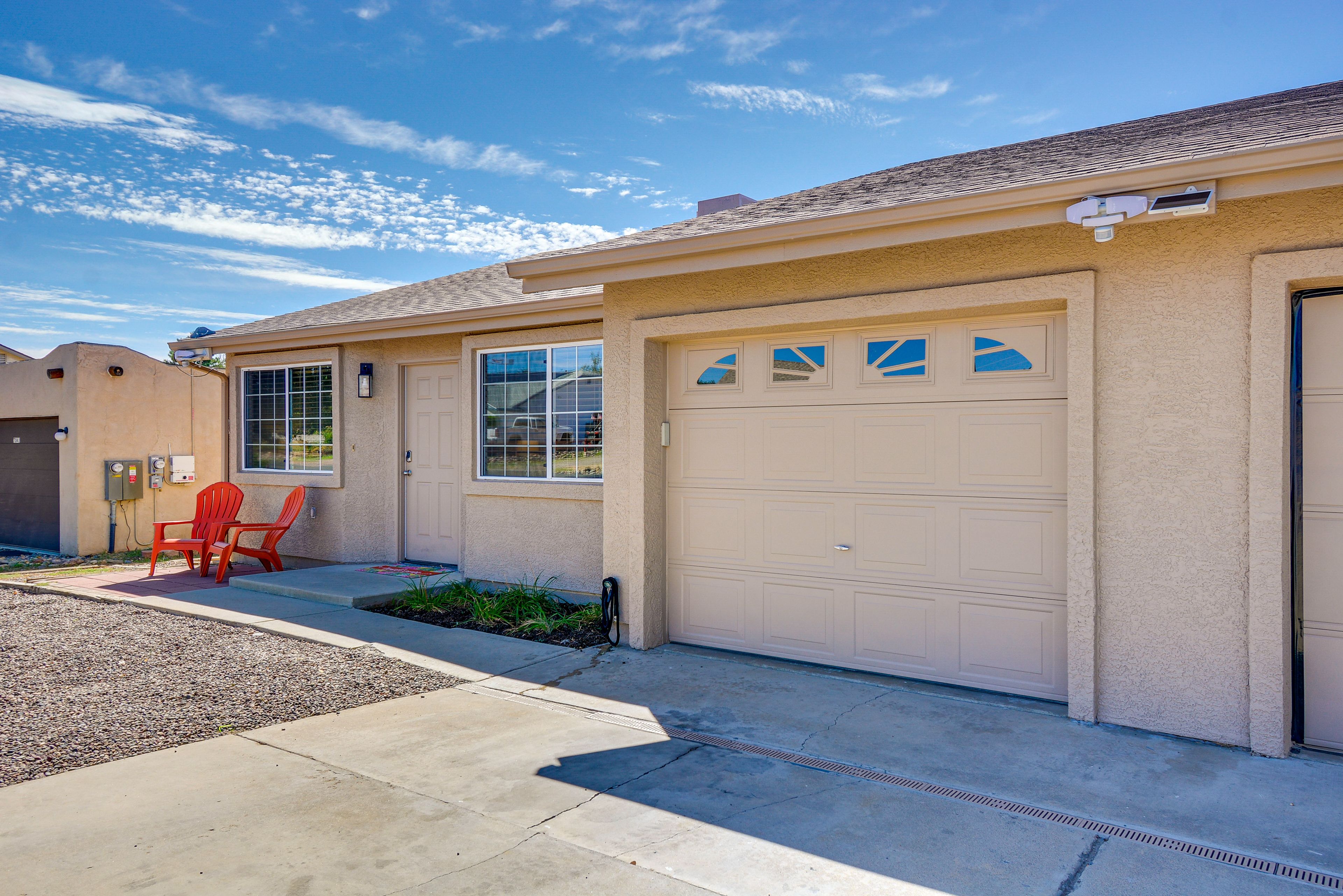 Parking | Driveway (2 Vehicles) | Garage (1 Vehicle)