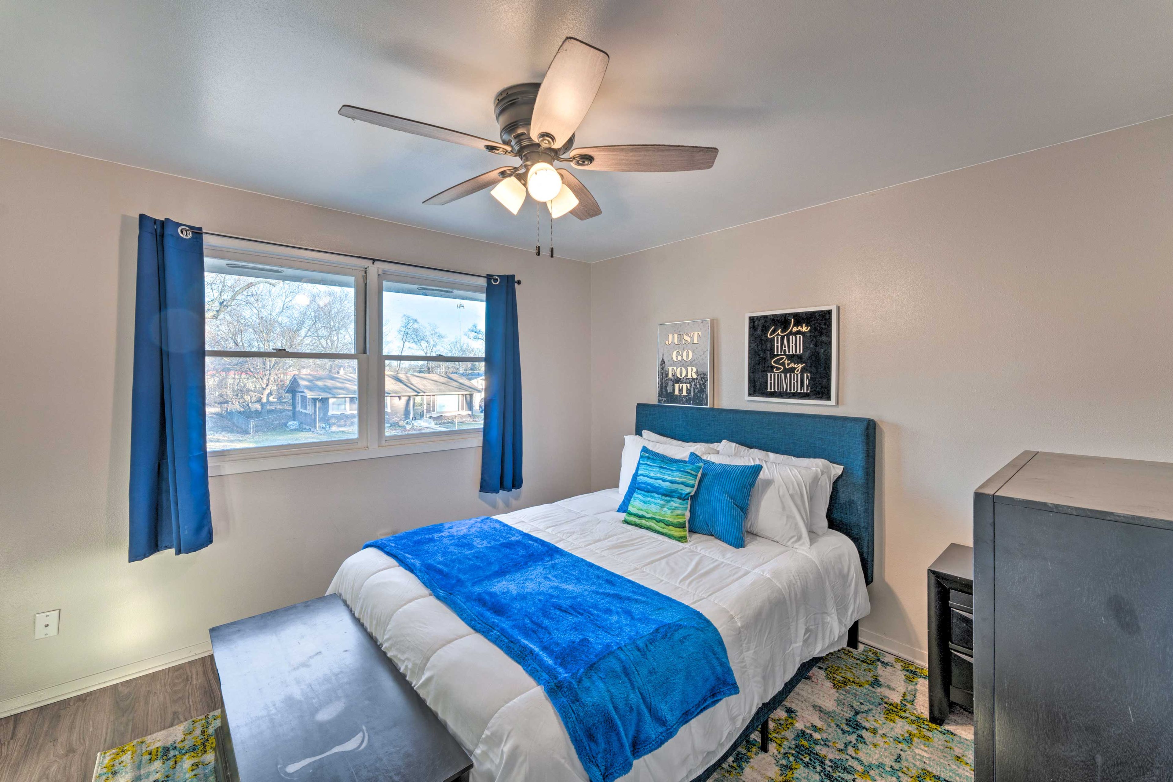 Bedroom 2 | 2nd Floor | Queen Bed