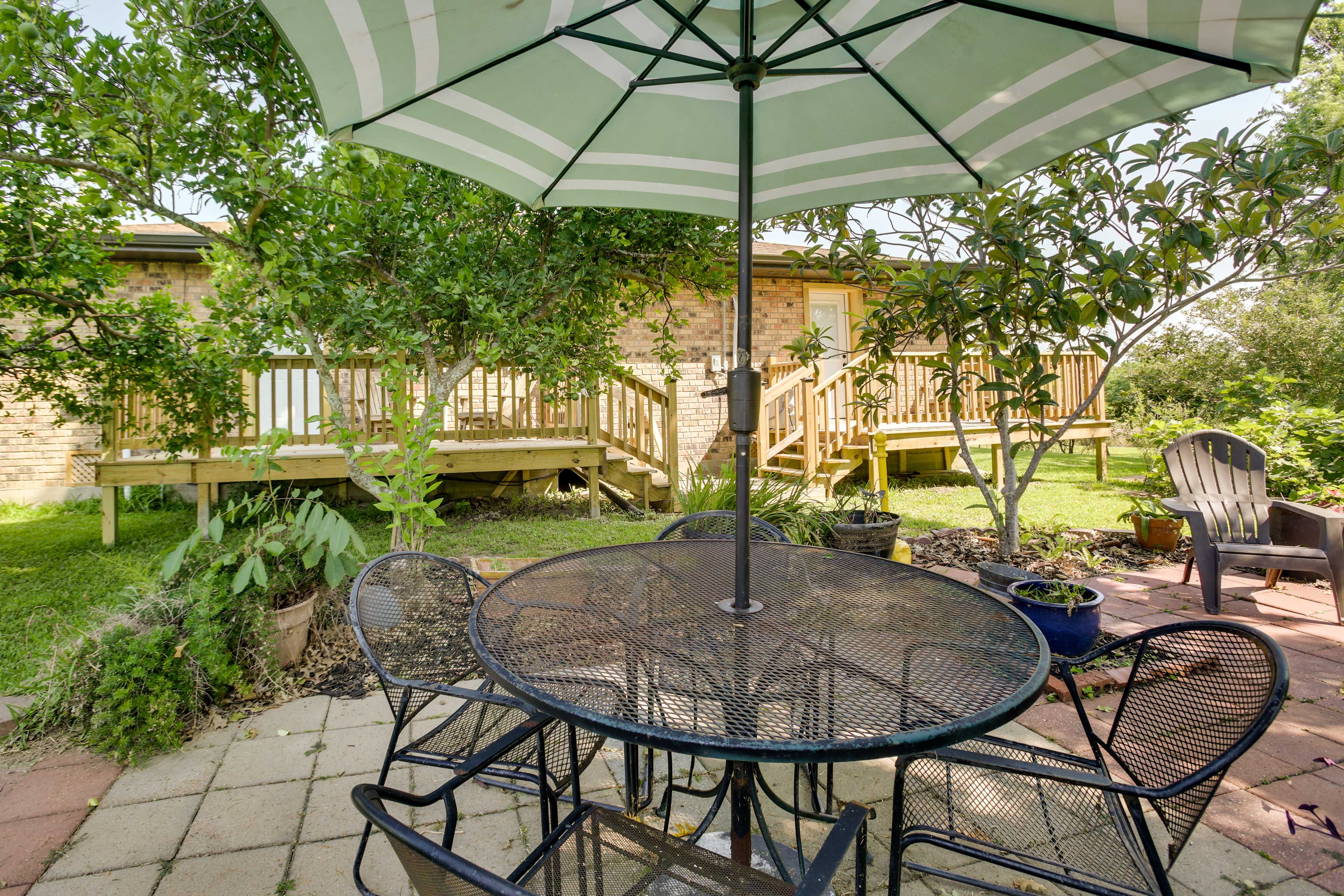 Patio | Outdoor Dining