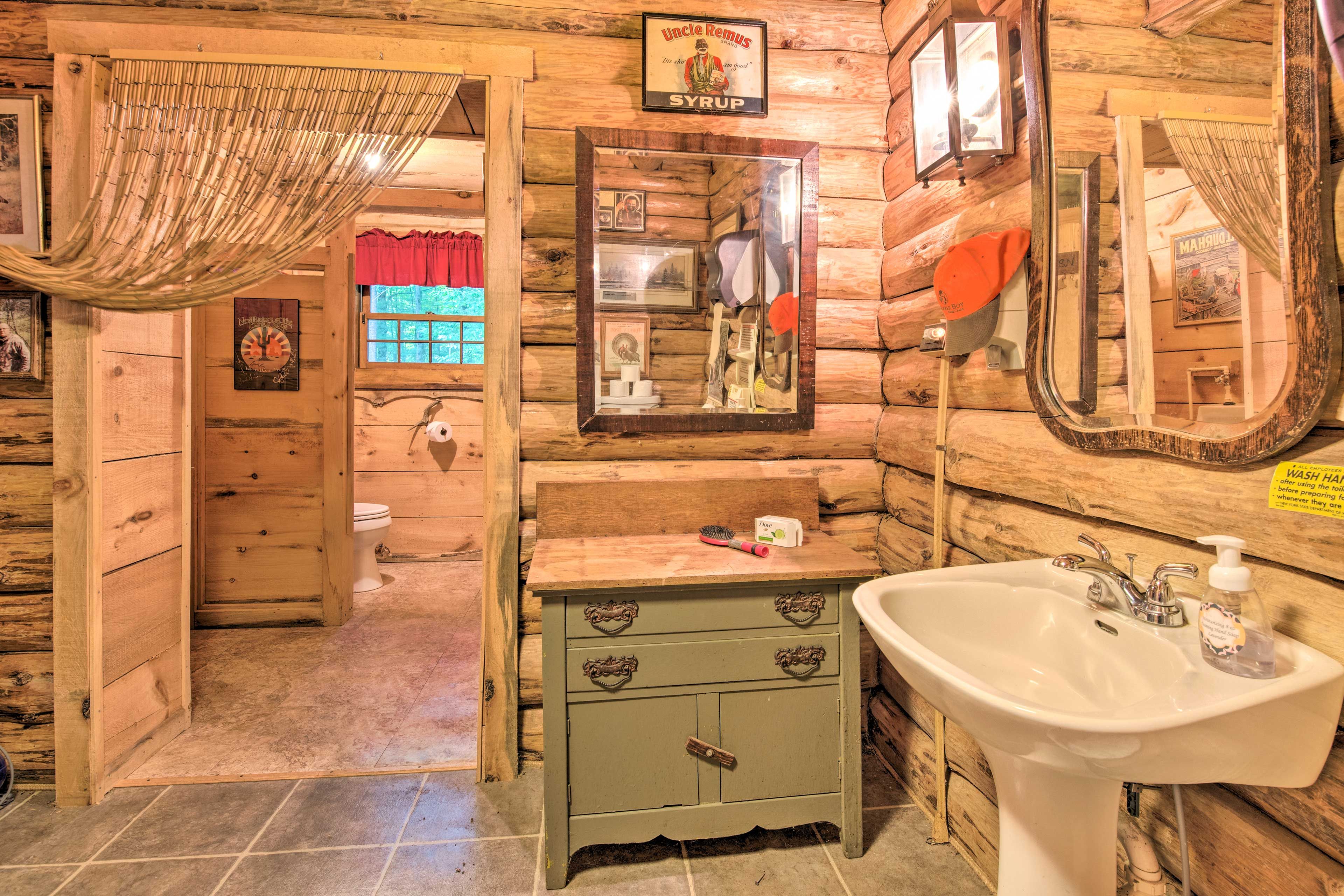 Half Bathroom | 1st Floor