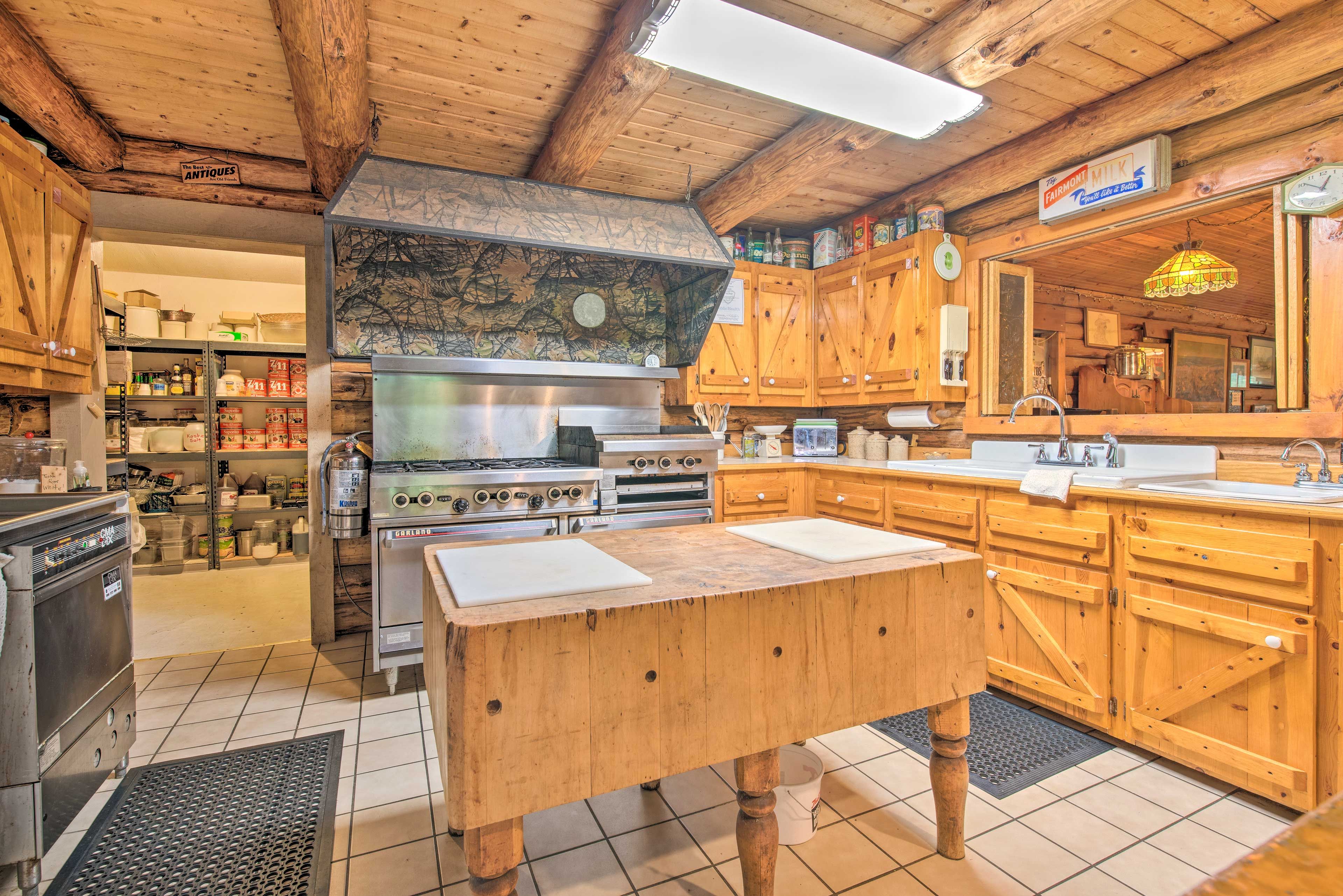 Kitchen | 1st Floor | Coffee Maker | Toaster | Blender