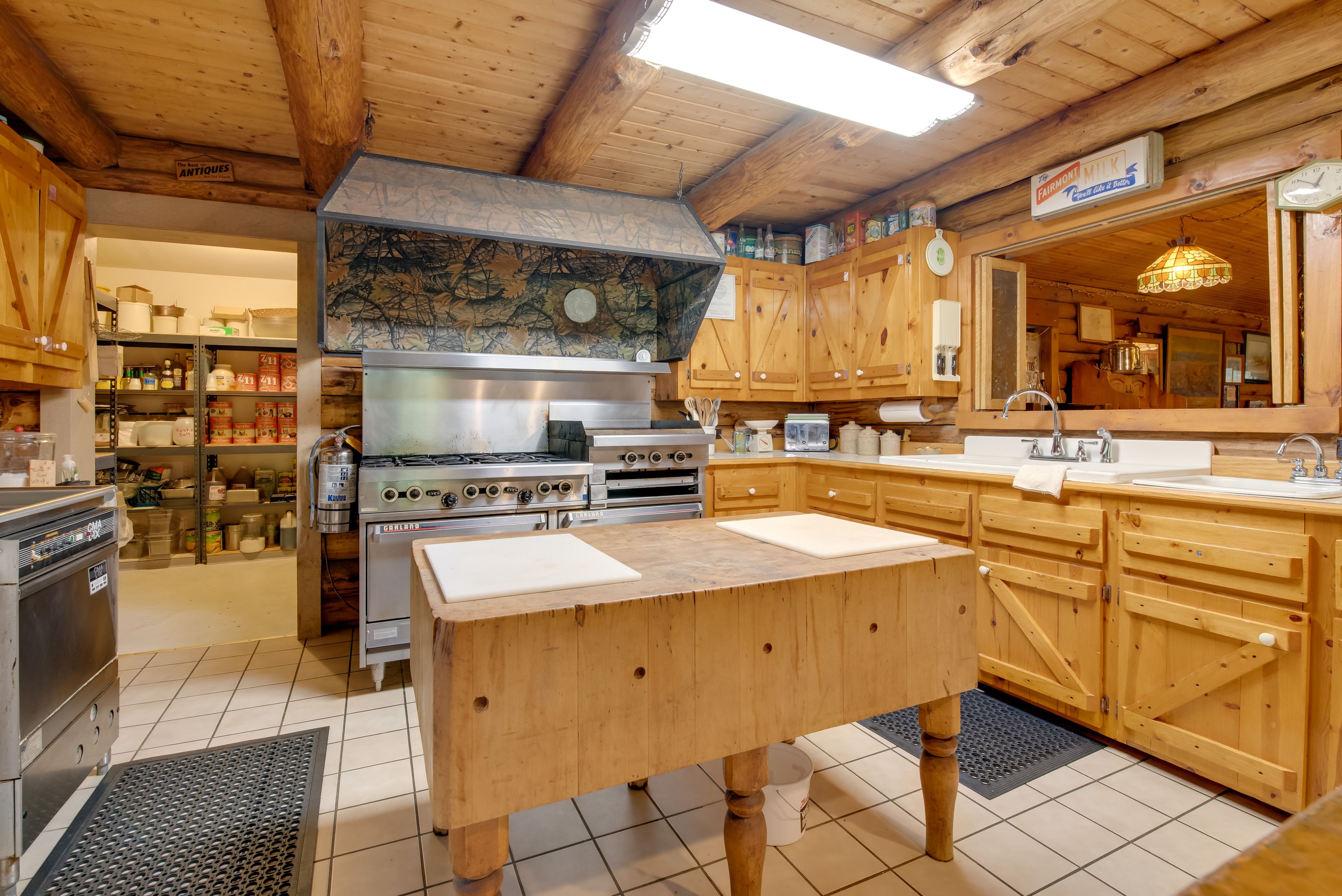 Kitchen | 1st Floor | Coffee Maker | Toaster | Blender