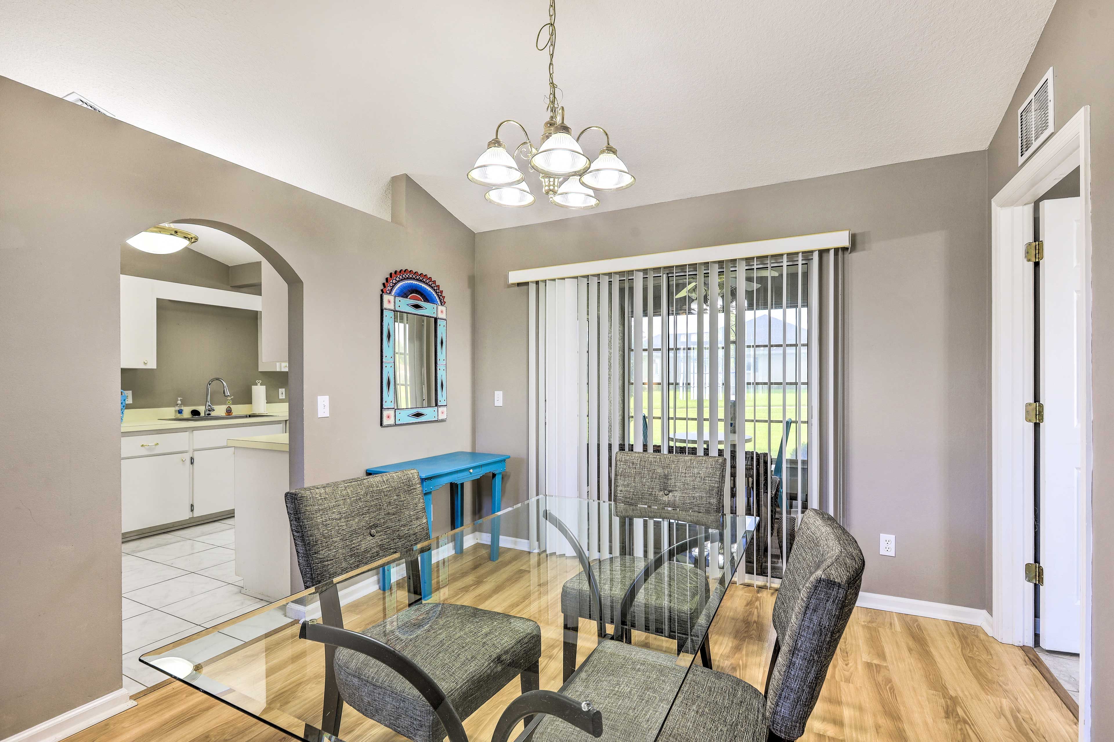 Dining Area | Dishware & Flatware