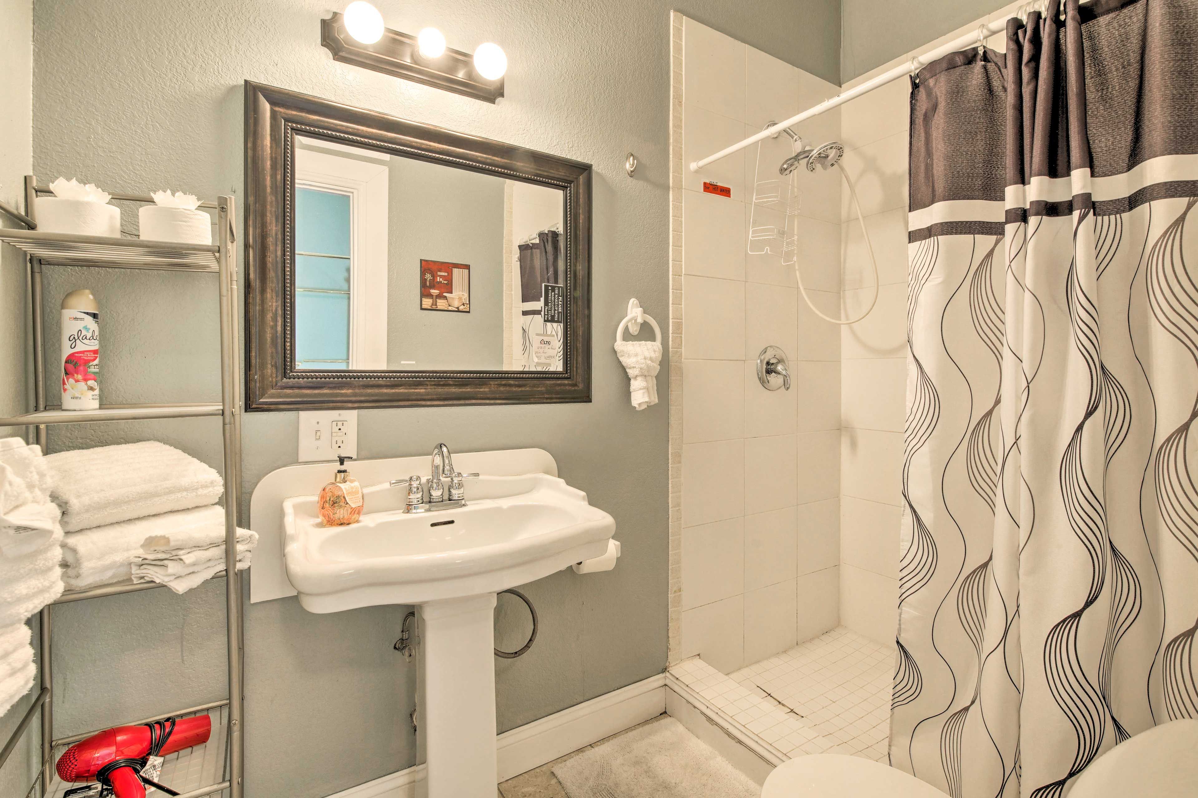 En-Suite Bathroom | Complimentary Toiletries