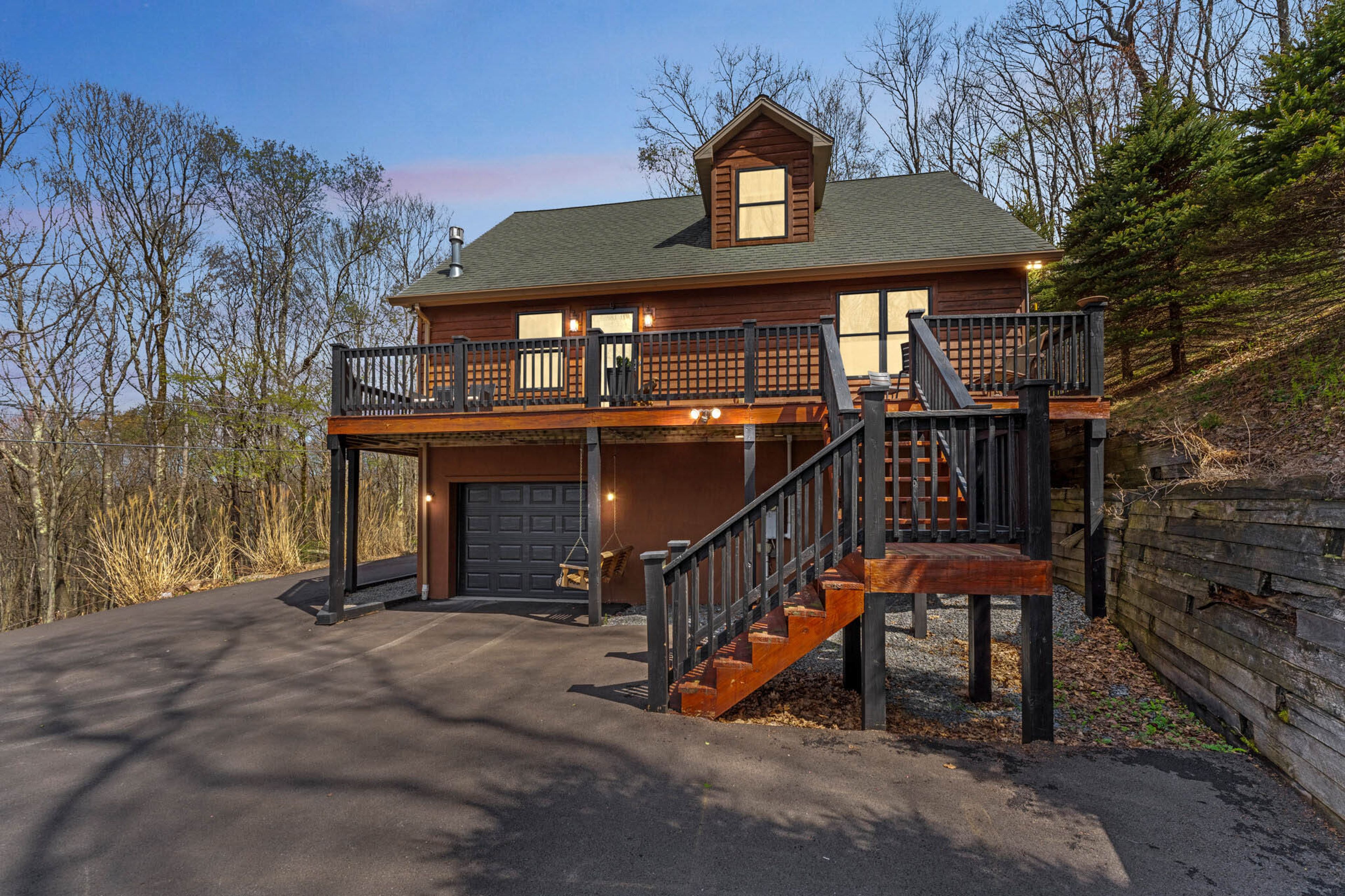 Cabin Exterior | Parking | Driveway (4 Vehicles)