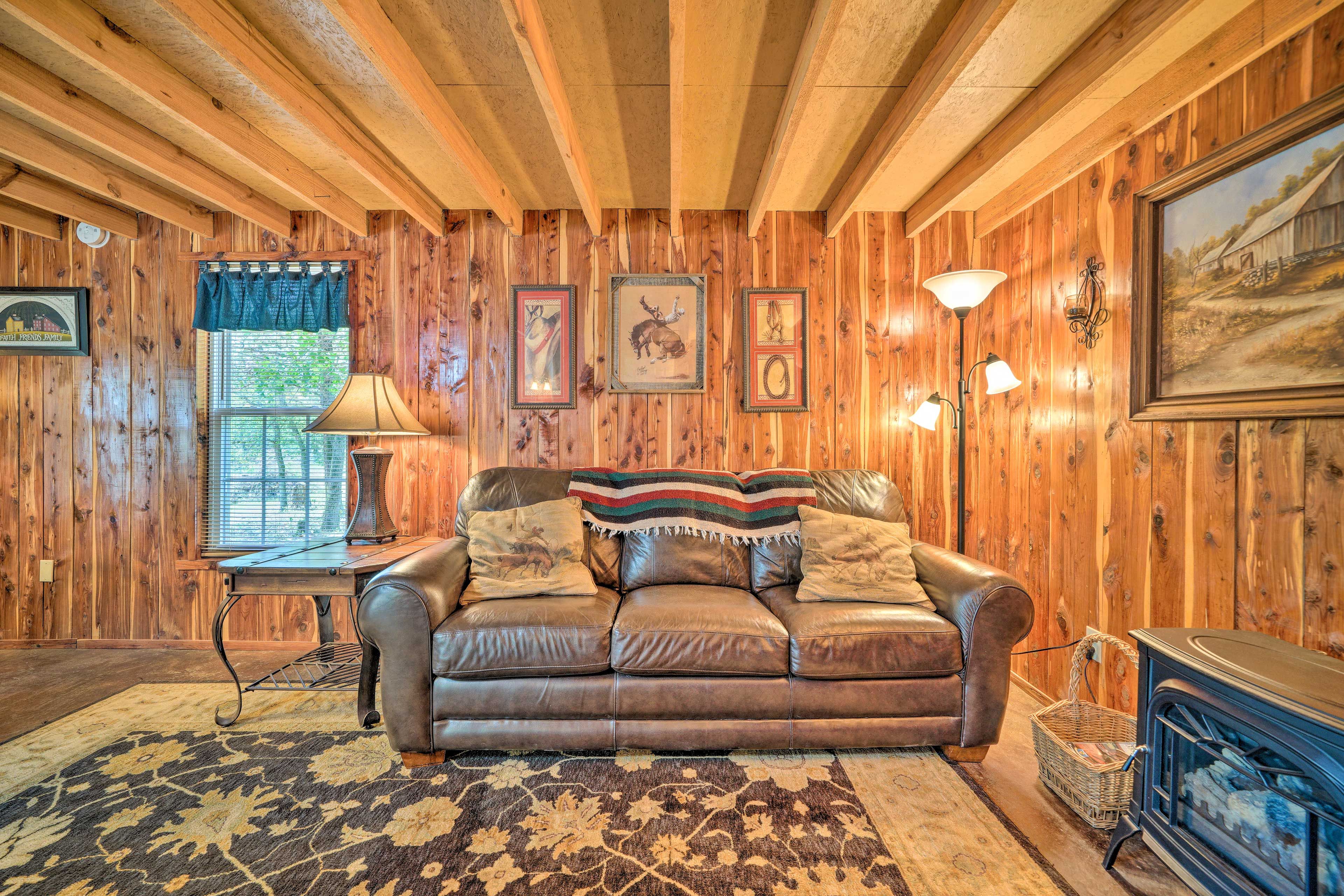 Studio | Electric Fireplace