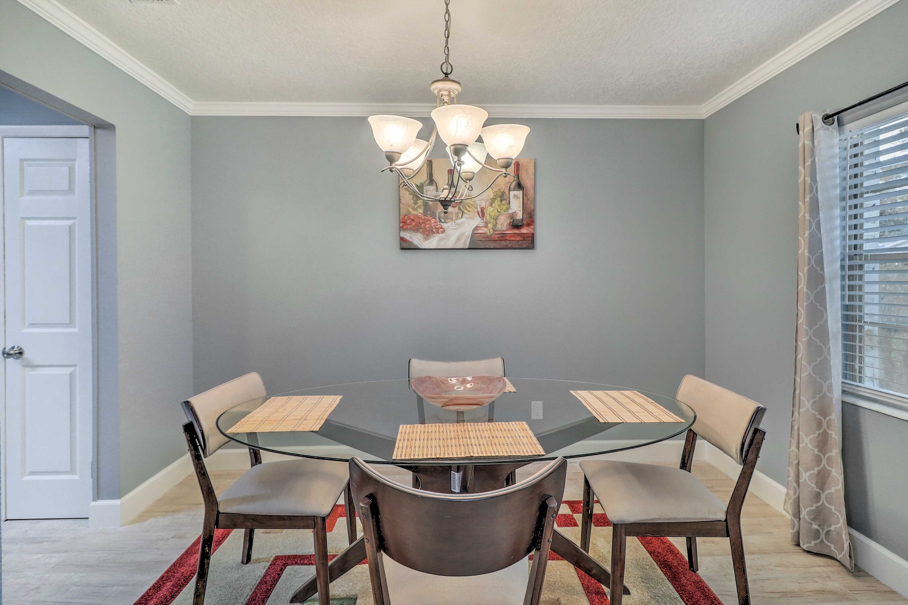 Dining Room | Dishware & Flatware Provided