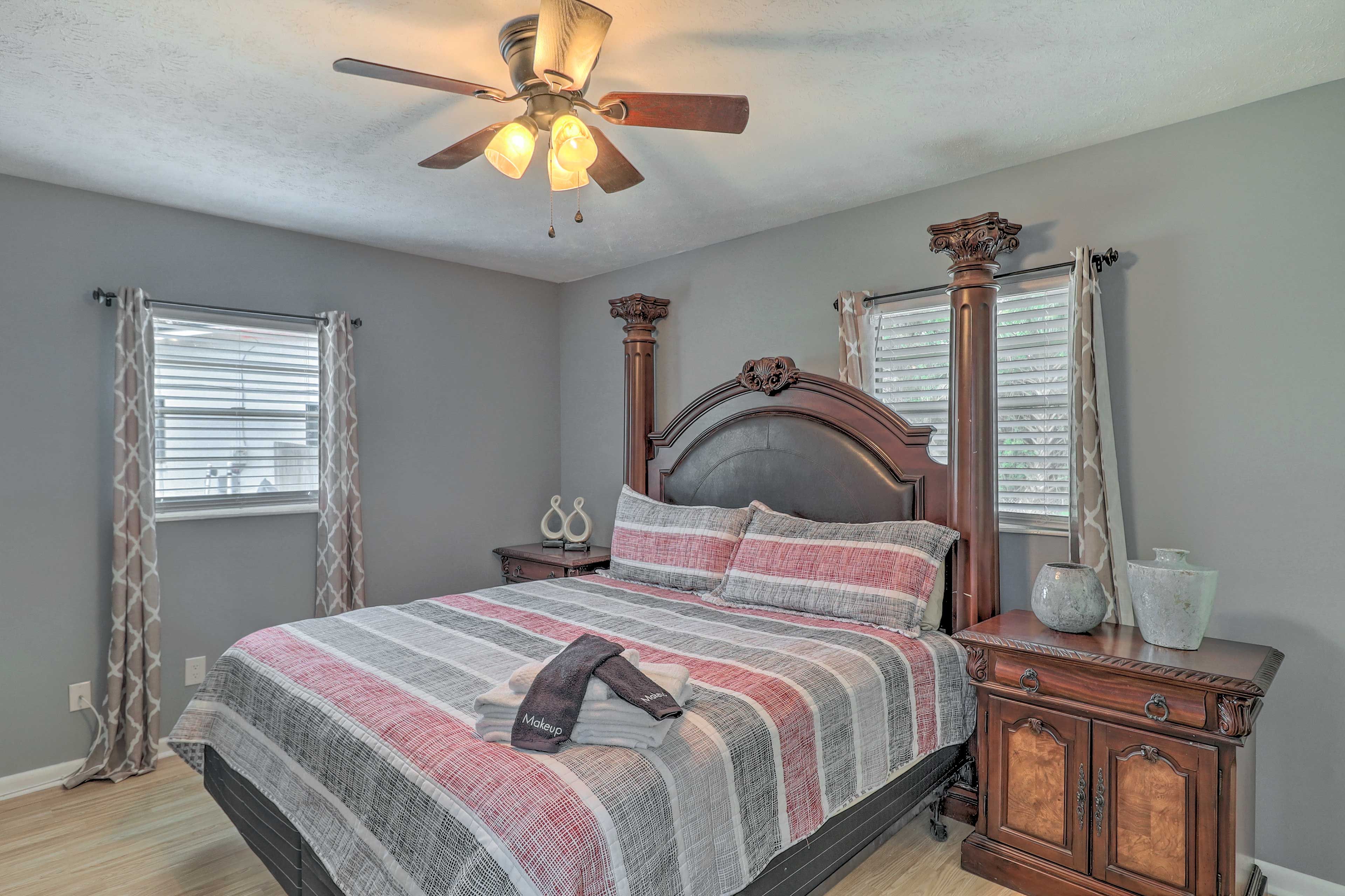 Bedroom 1 | King Bed | Linens Provided